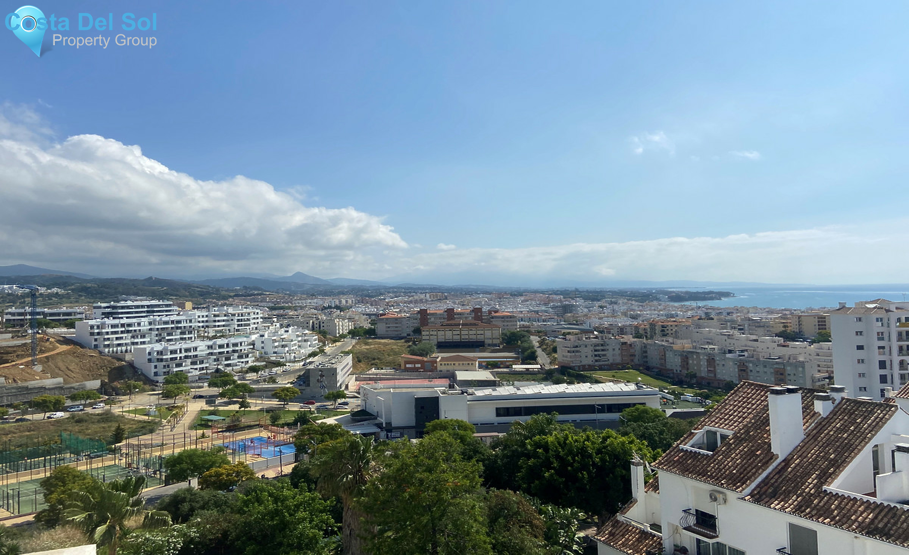 Middle Floor Apartment in Estepona-1349588