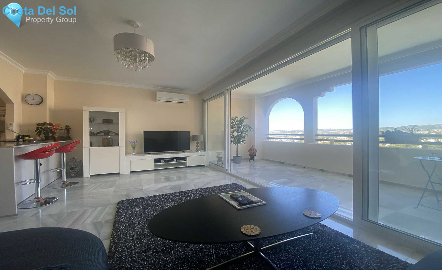 Middle Floor Apartment in Estepona-1349574