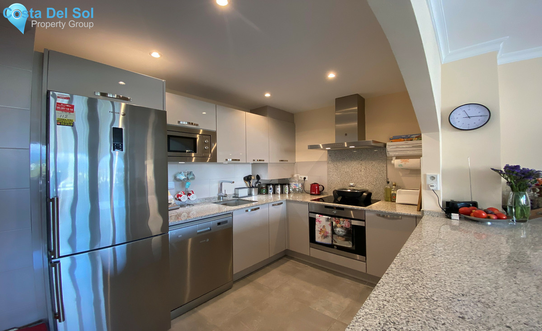 Middle Floor Apartment in Estepona-1349577