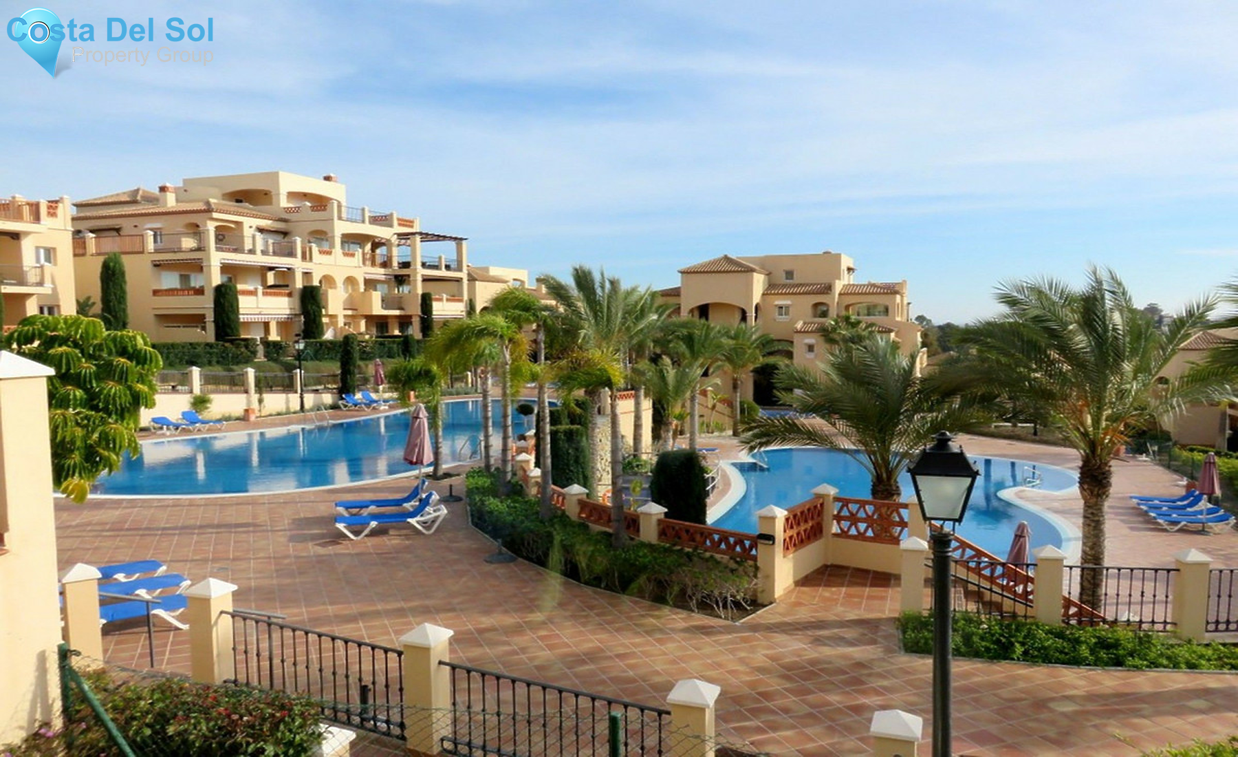 Middle Floor Apartment in Estepona-1352248