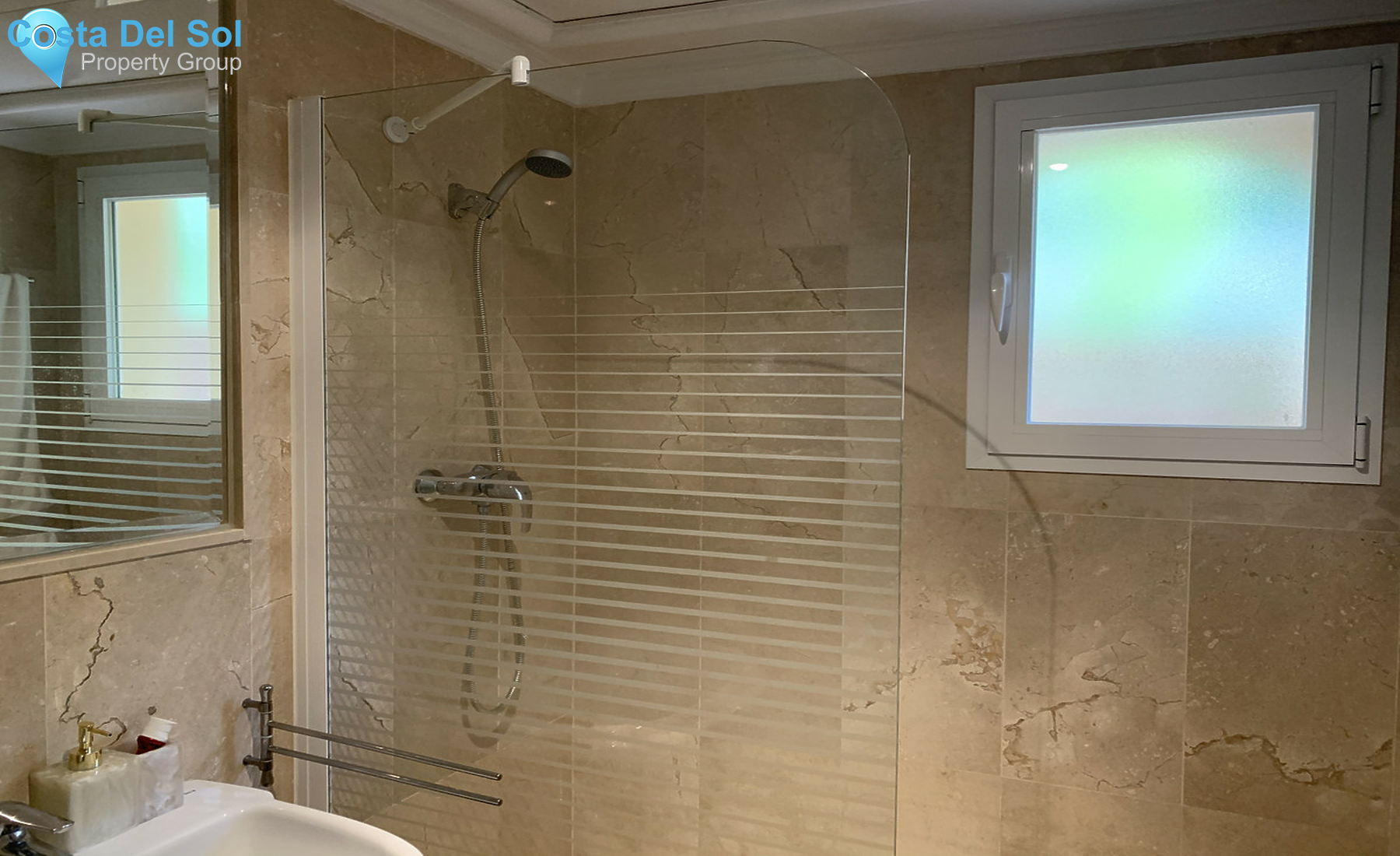 Middle Floor Apartment in Estepona-1352252