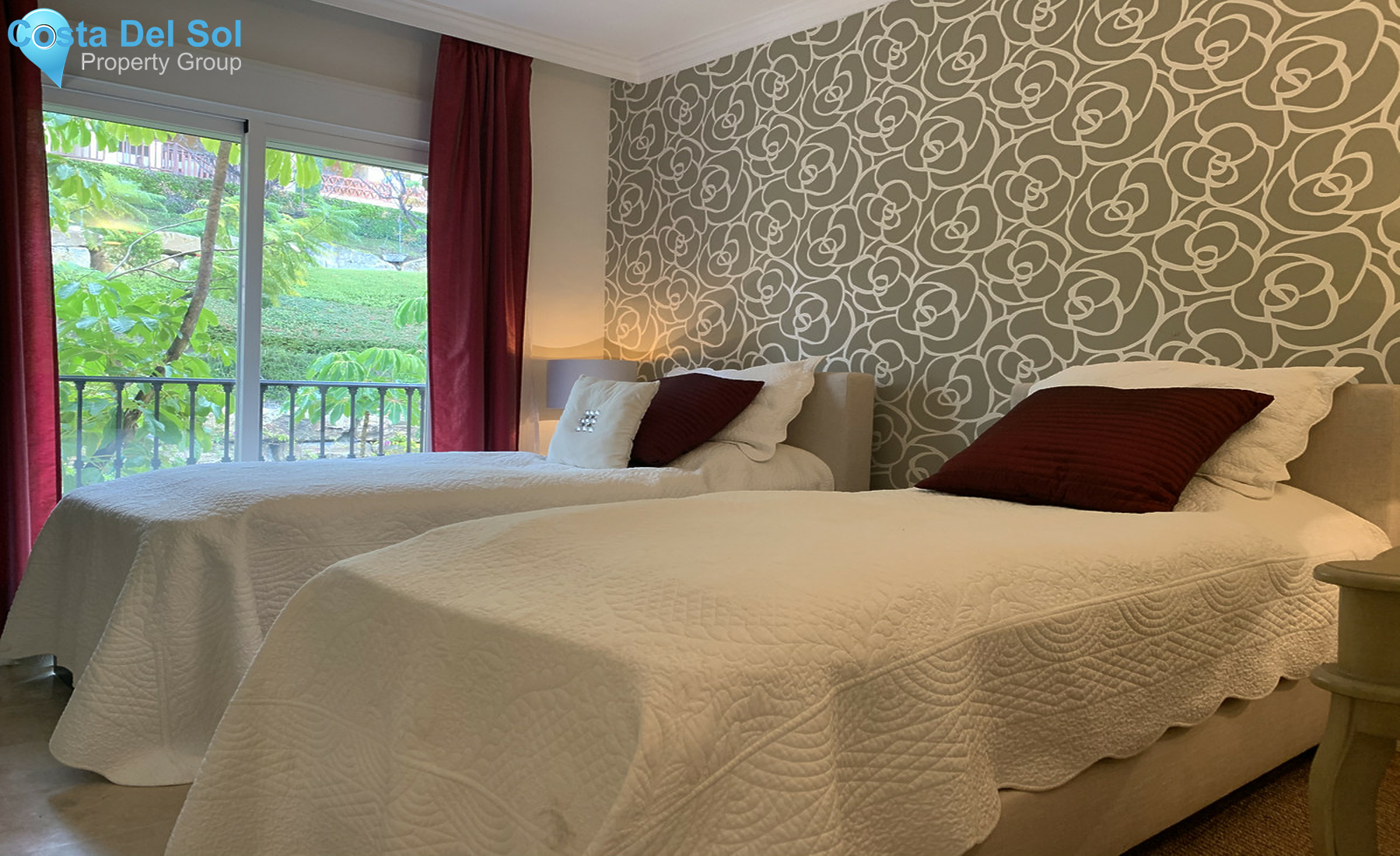 Middle Floor Apartment in Estepona-1352240