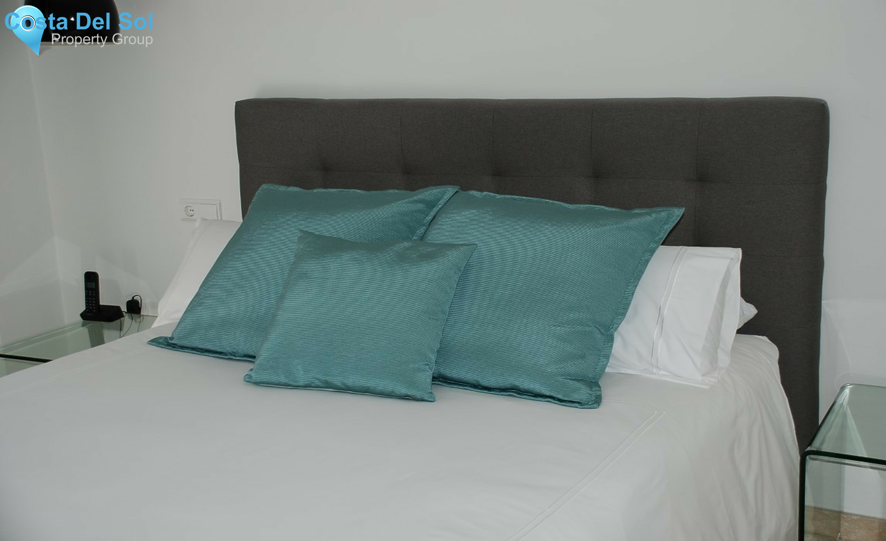 Middle Floor Apartment in Estepona-1355009