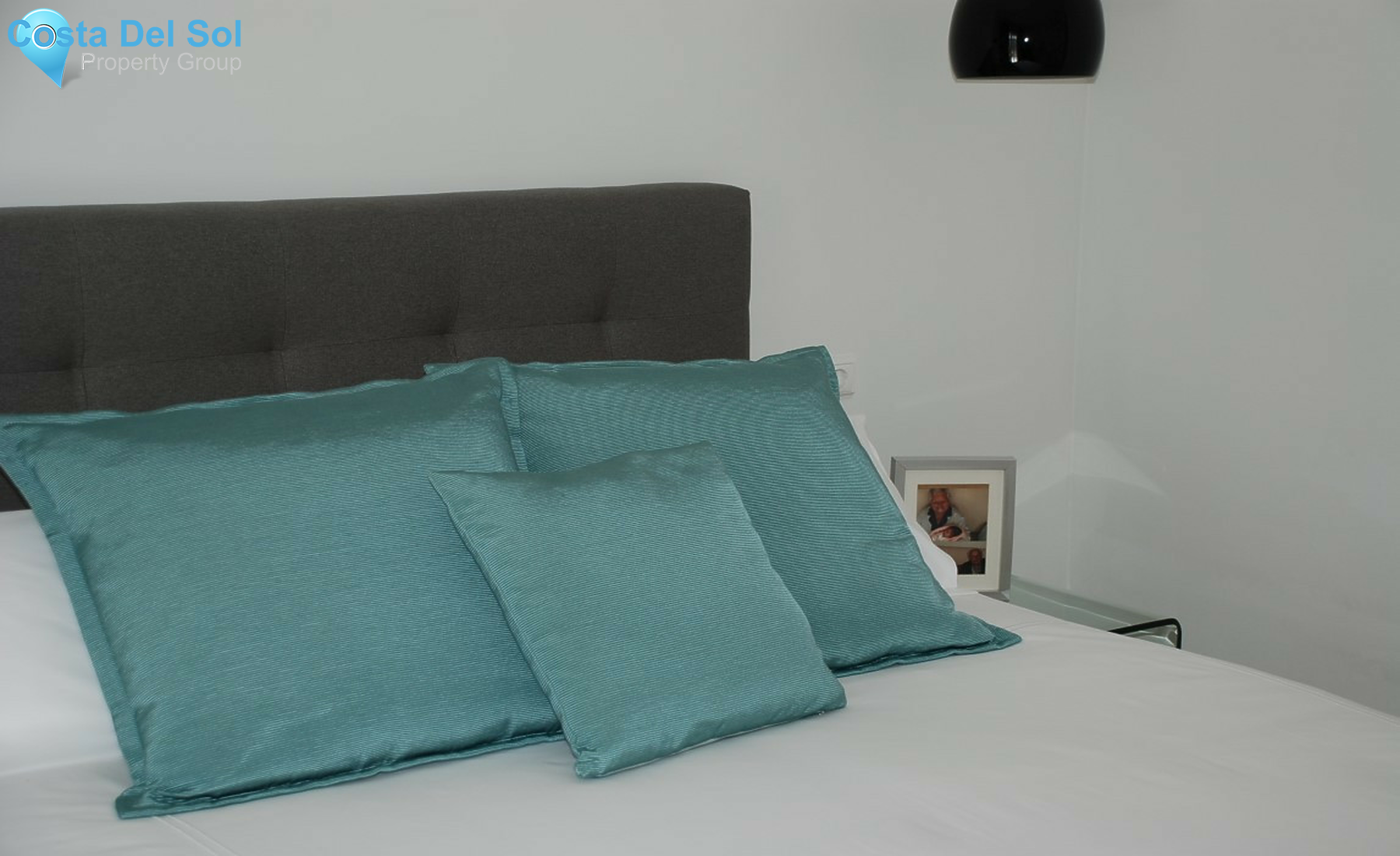 Middle Floor Apartment in Estepona-1355011