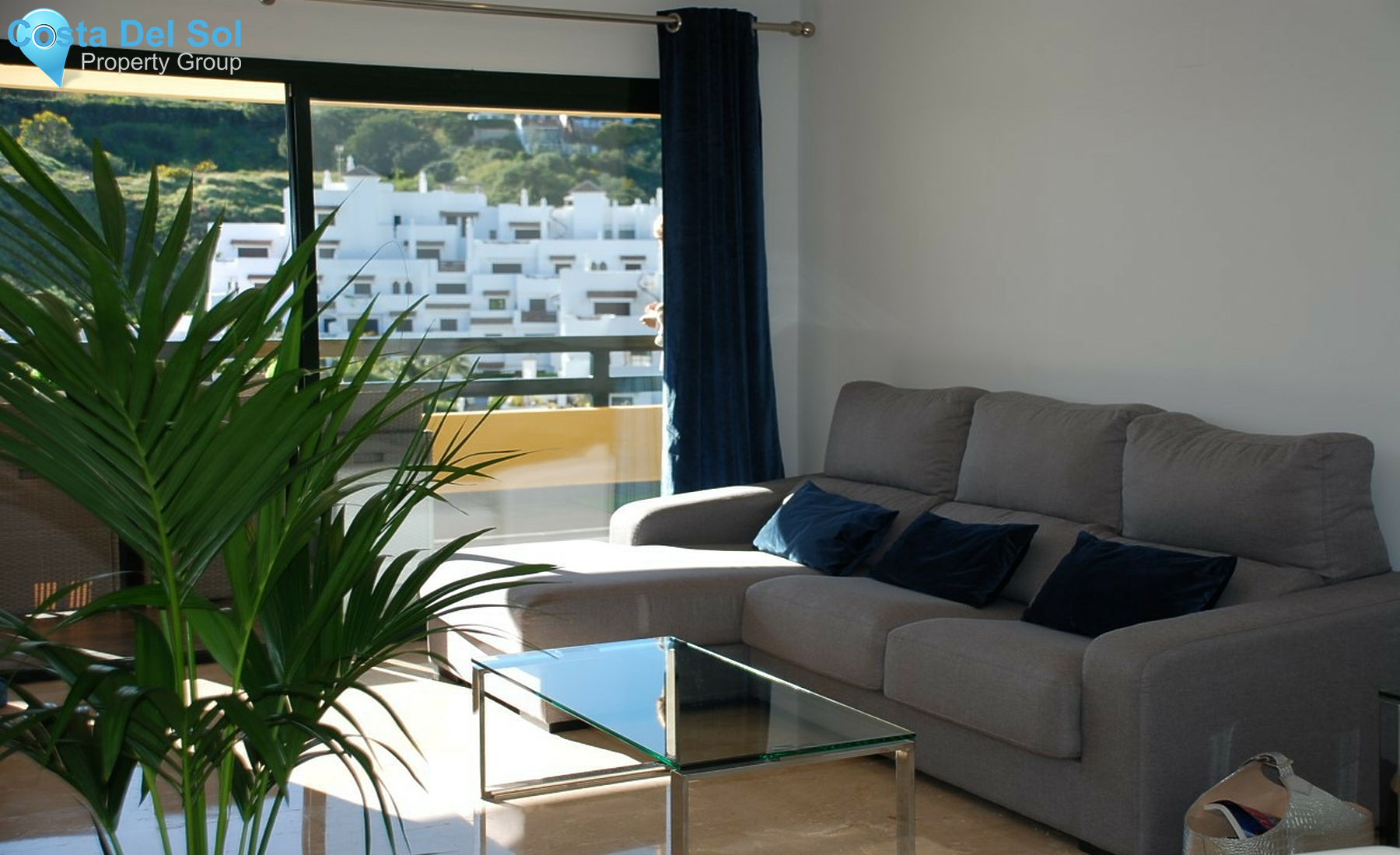 Middle Floor Apartment in Estepona-1354996