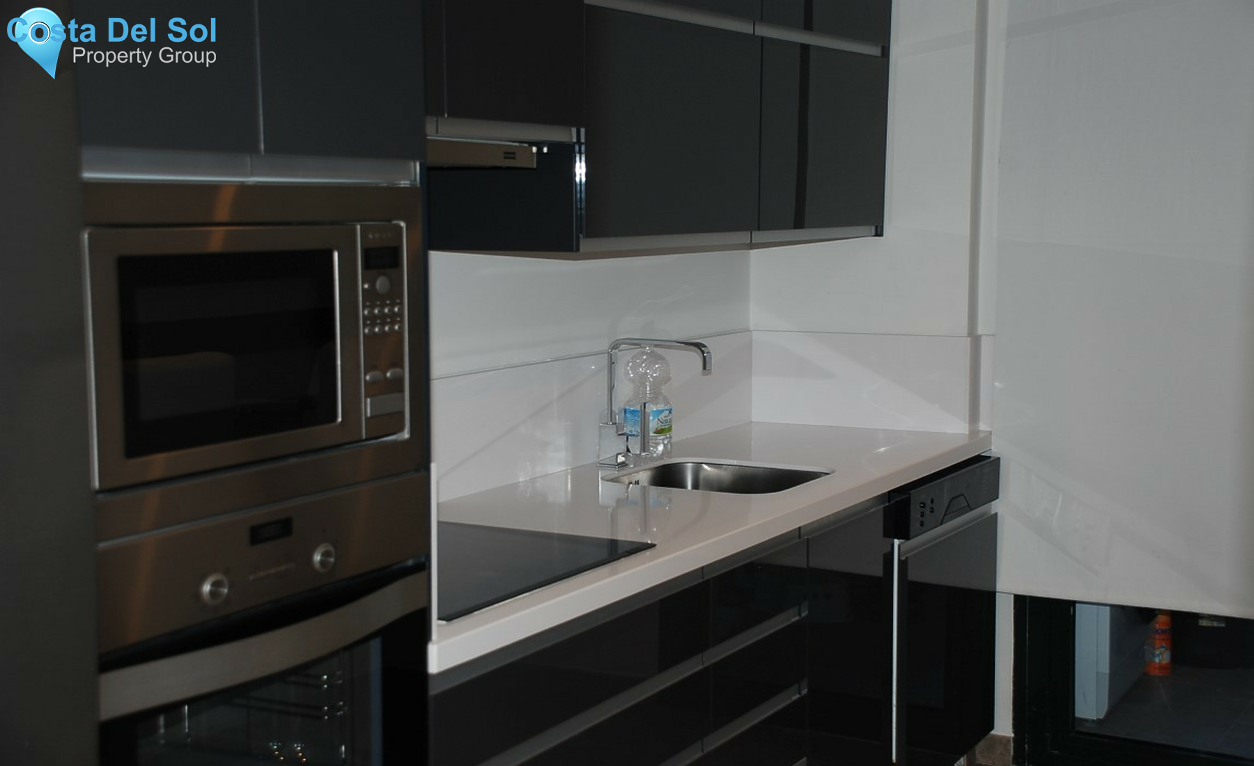 Middle Floor Apartment in Estepona-1355001
