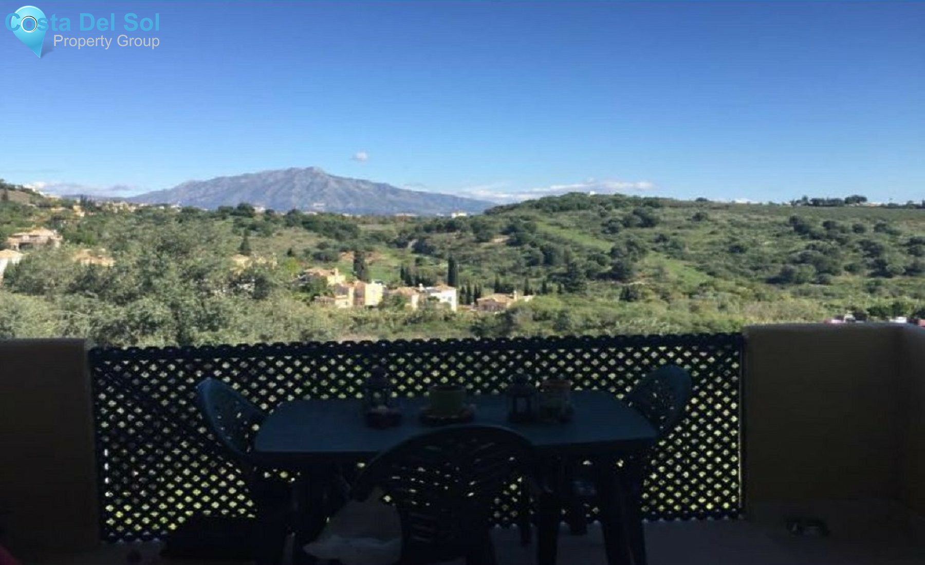 Middle Floor Apartment in Estepona-1355928