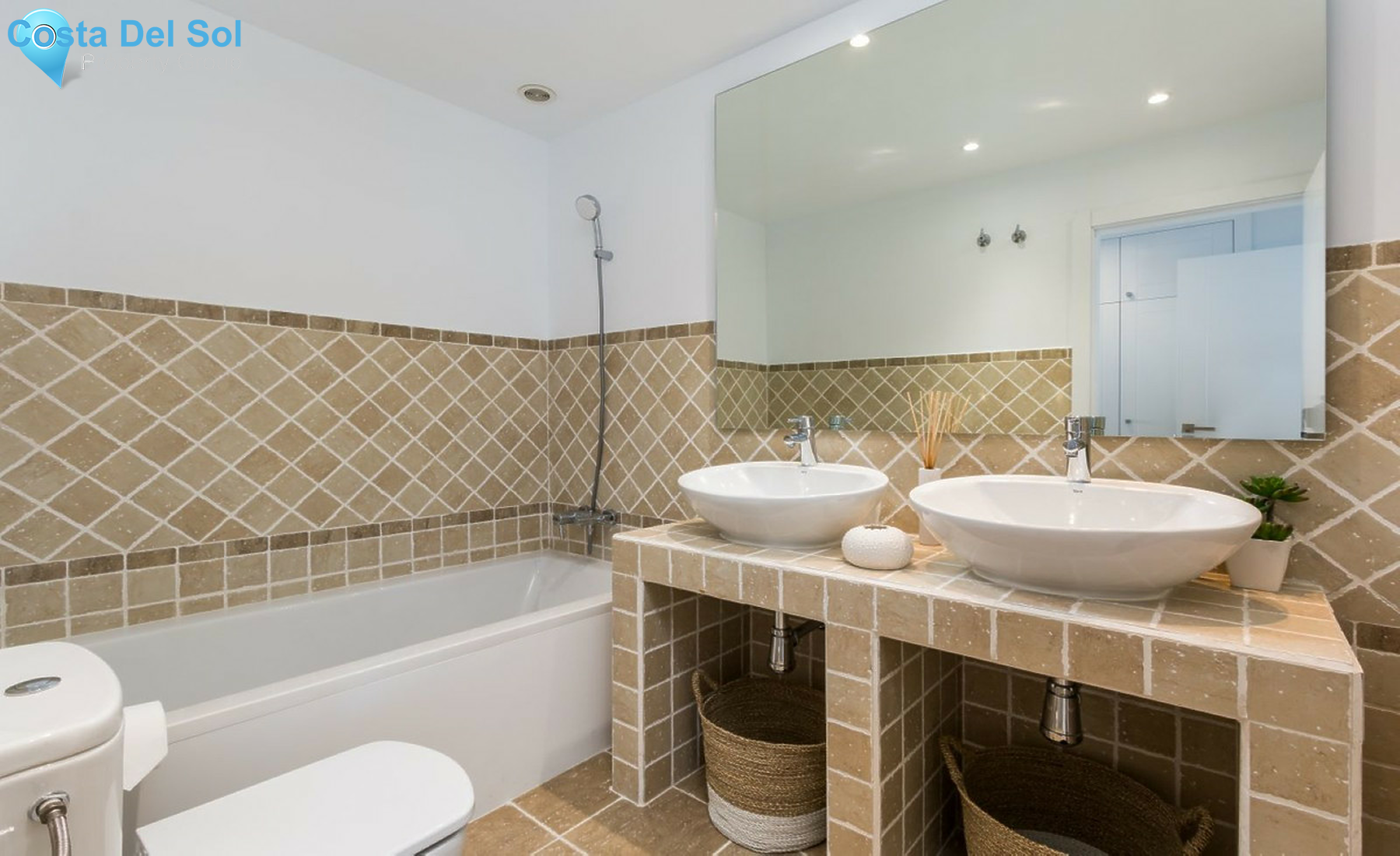 Middle Floor Apartment in Estepona