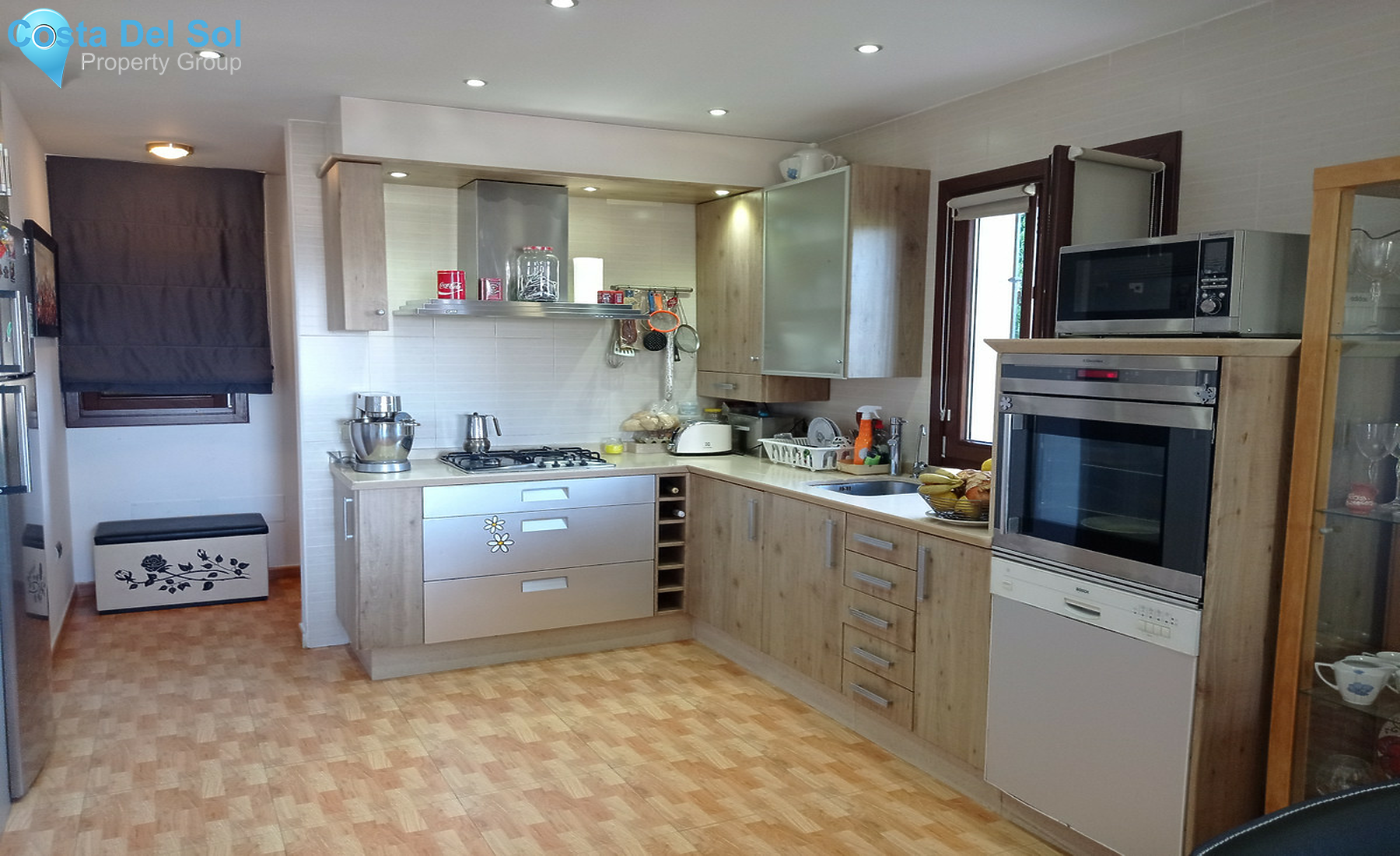 Middle Floor Apartment in Estepona-1356469