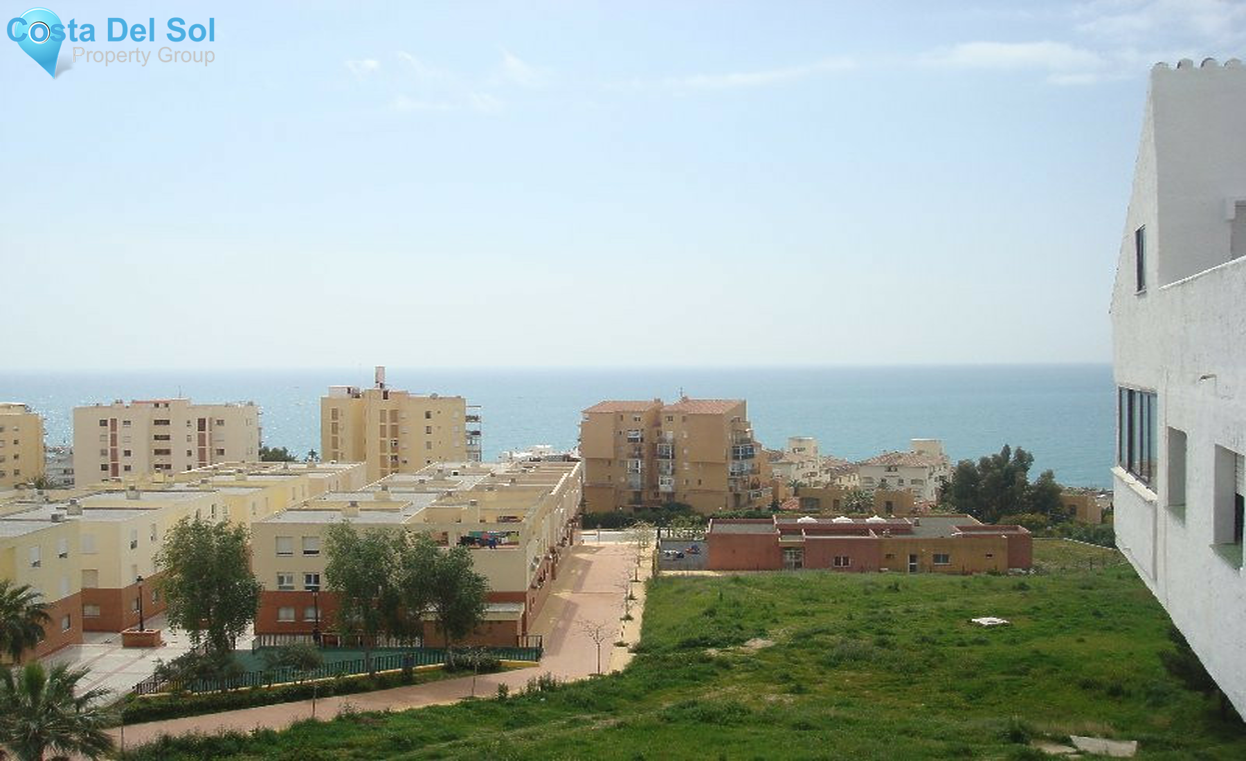 Middle Floor Apartment in Estepona-1358518