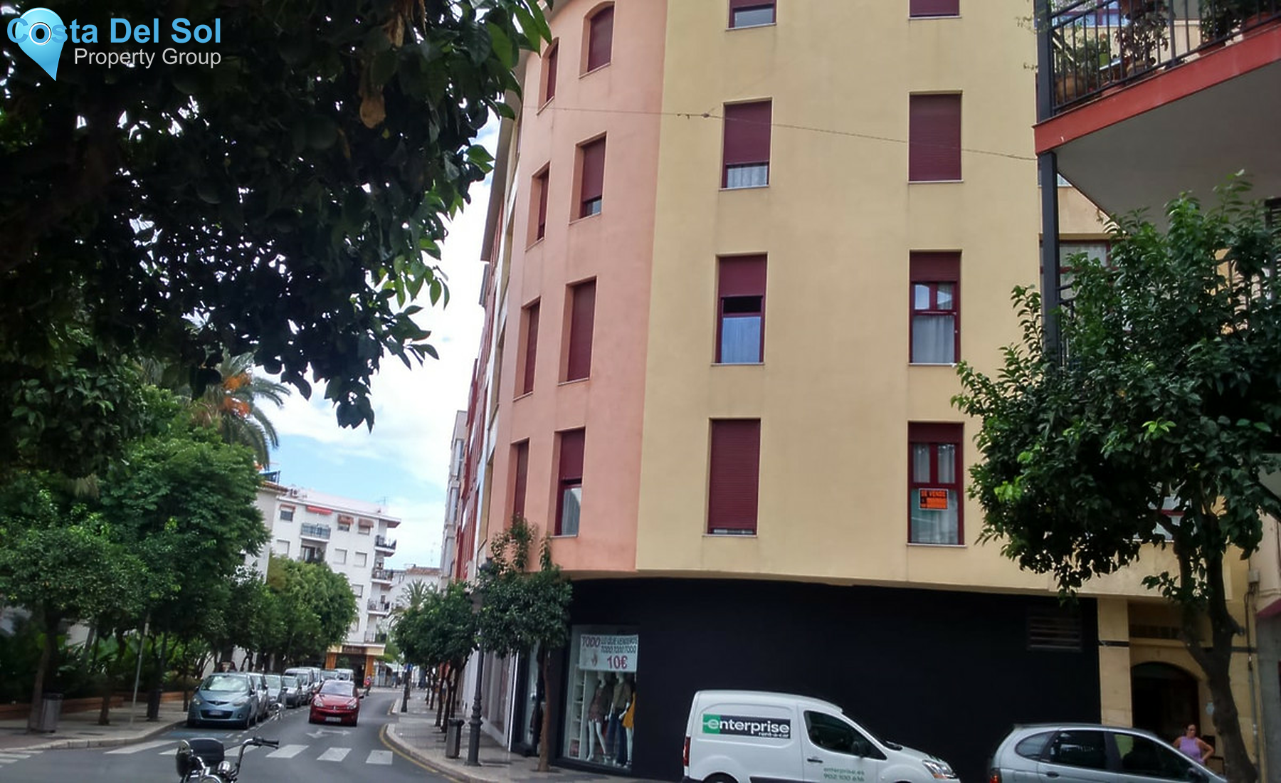 Middle Floor Apartment in Estepona-1359419