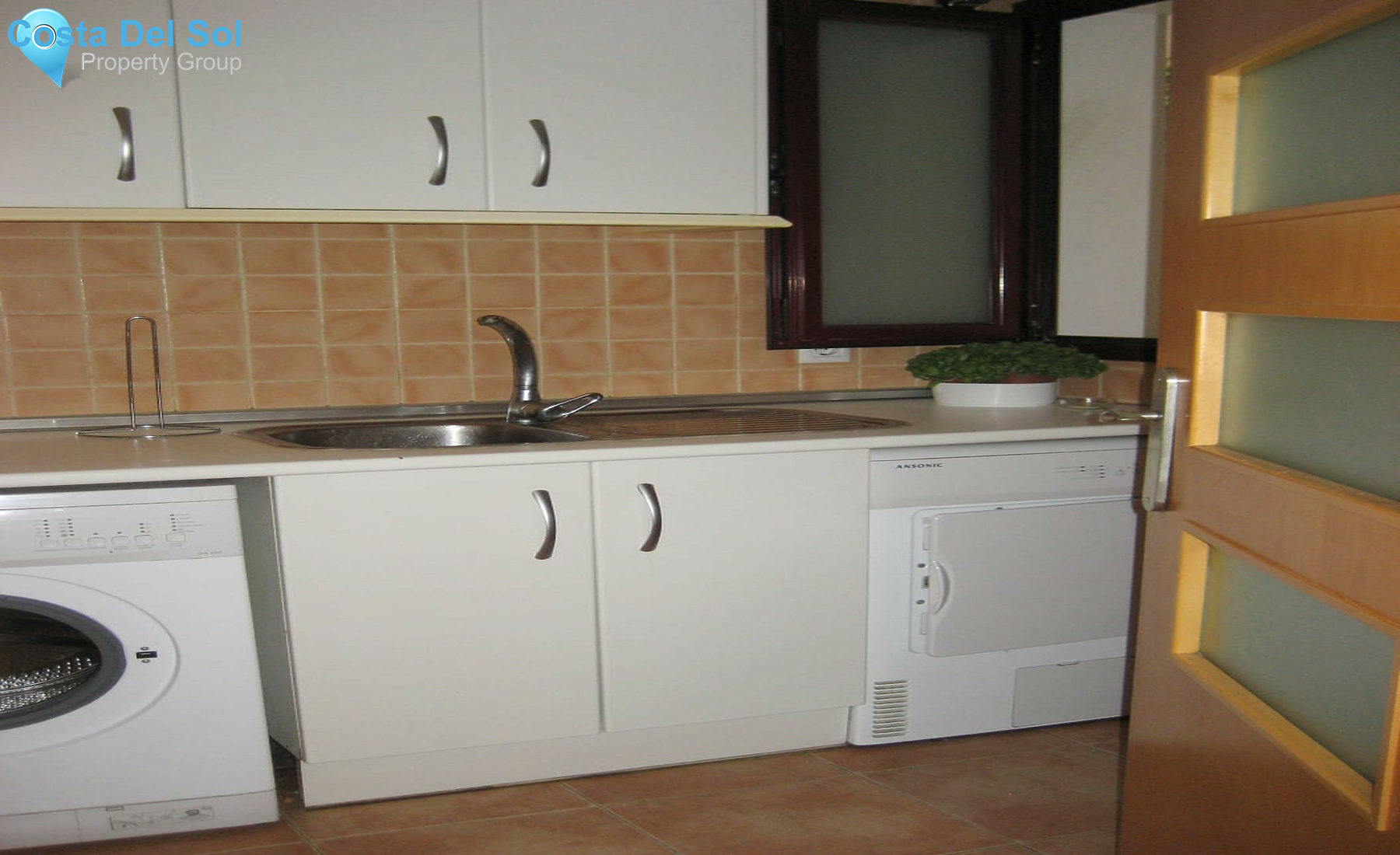 Middle Floor Apartment in Estepona-1359428