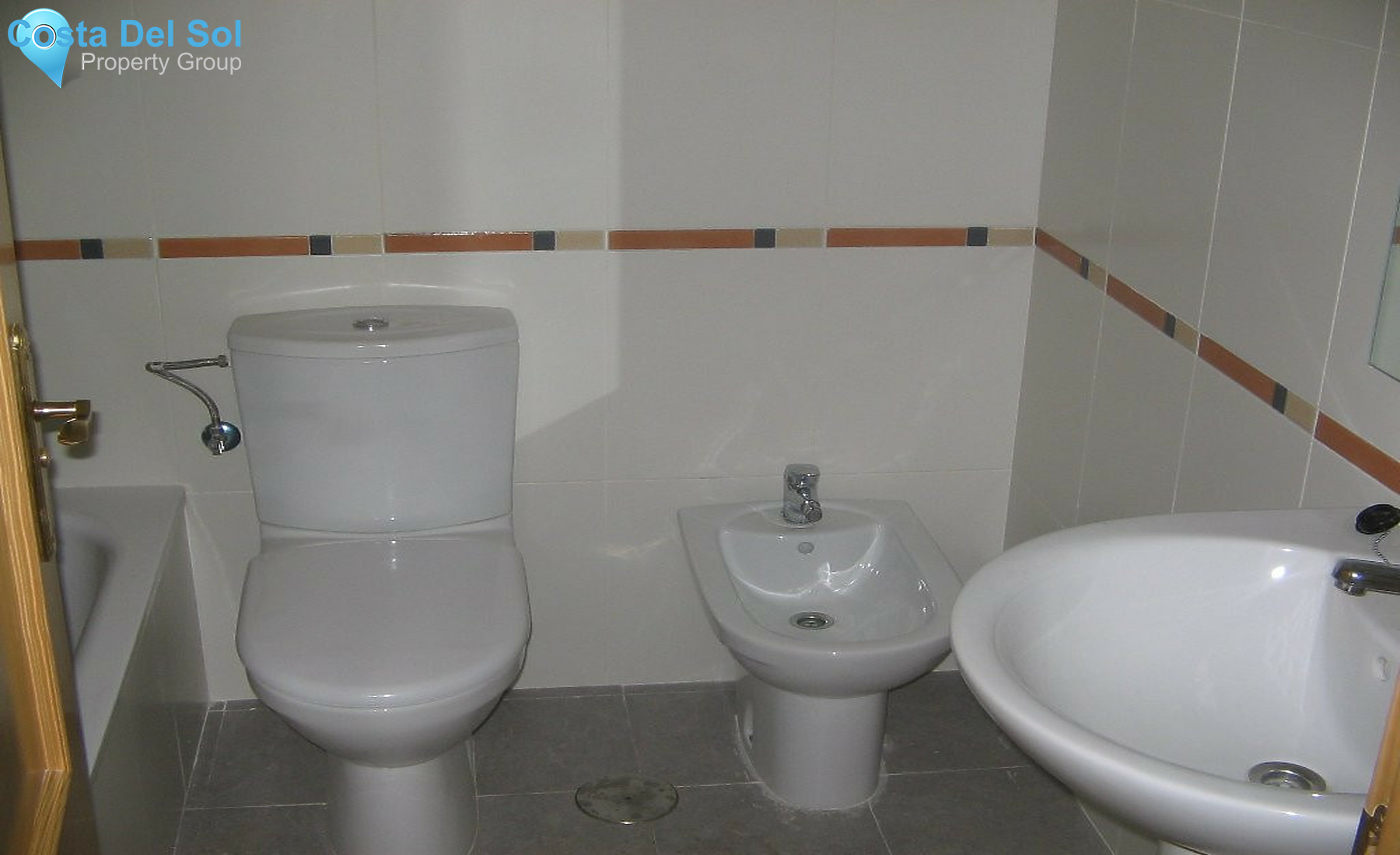 Middle Floor Apartment in Estepona-1361072