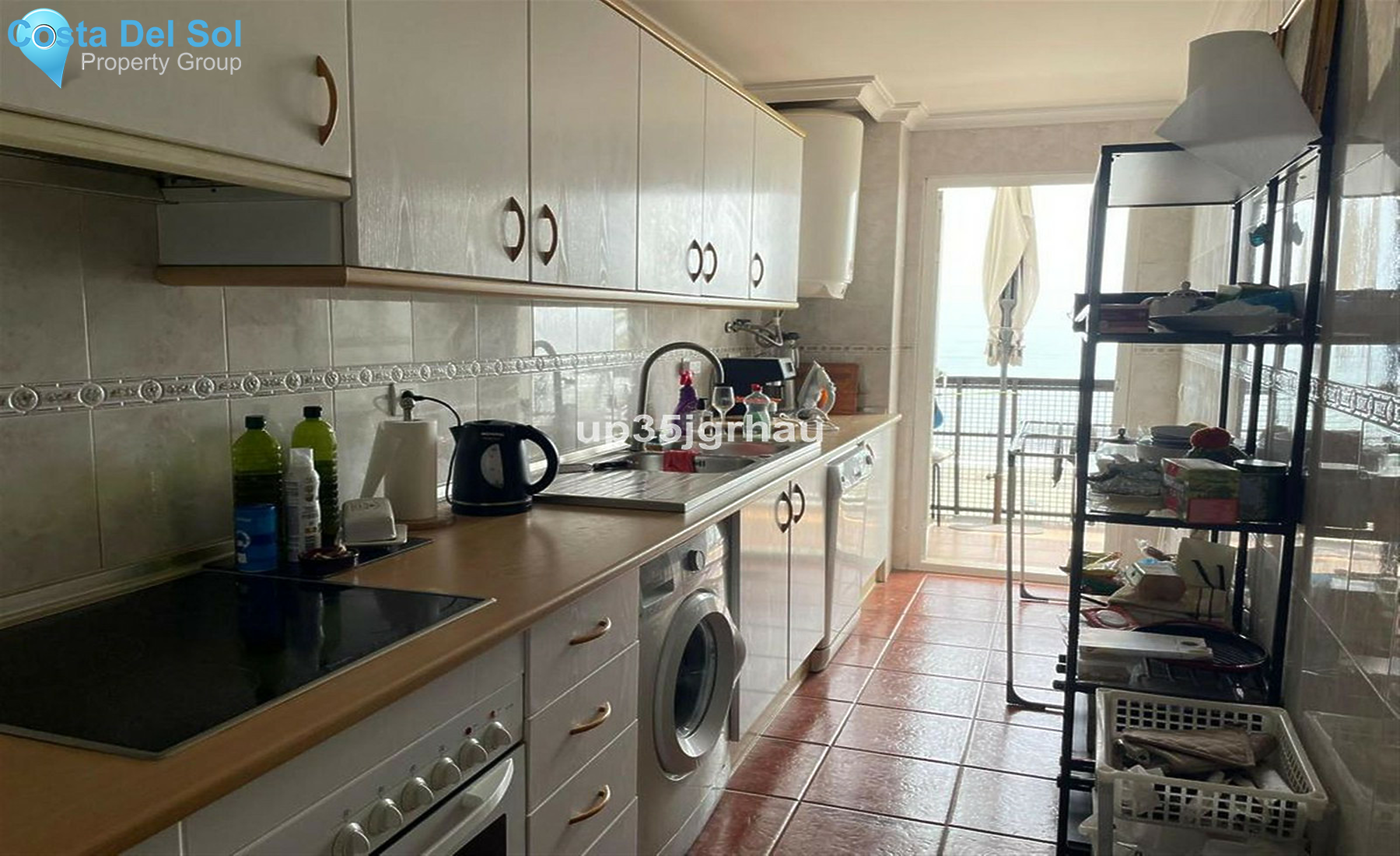 Middle Floor Apartment in Estepona-1367730