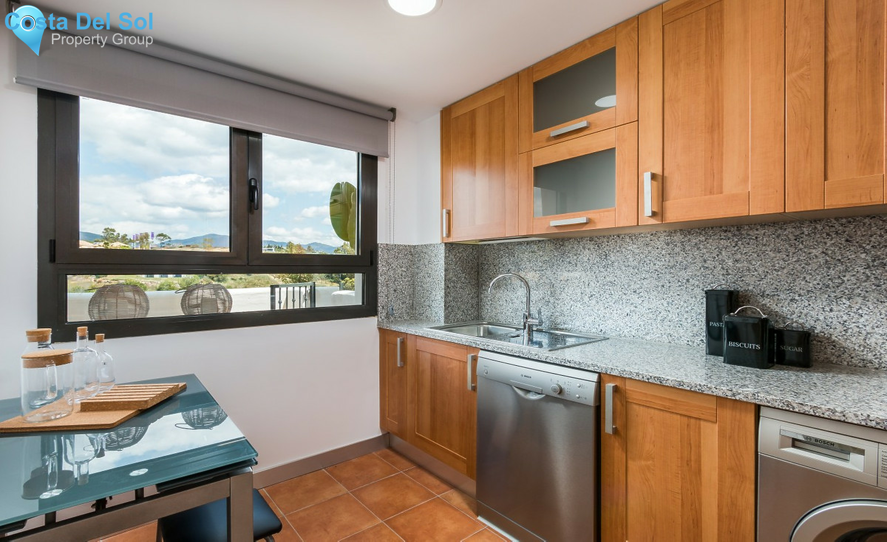 Middle Floor Apartment in Estepona-1374886