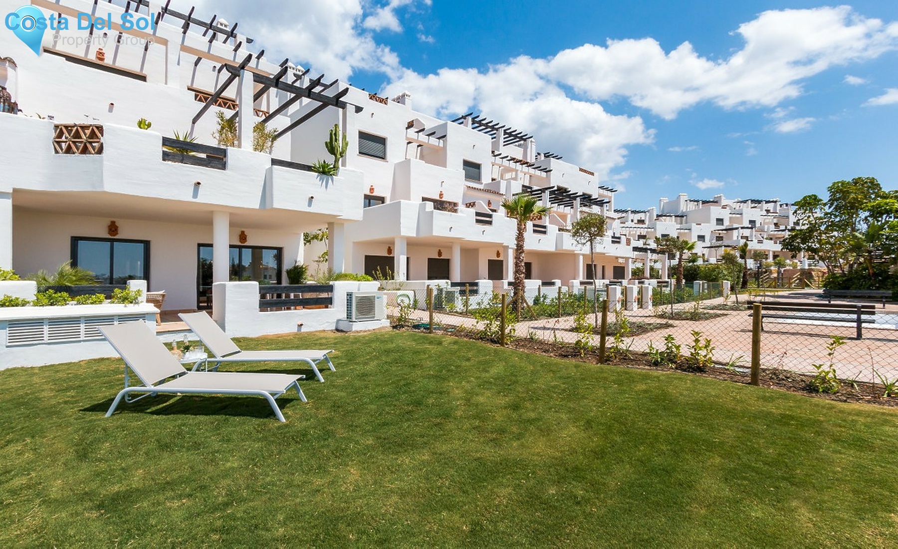 Middle Floor Apartment in Estepona-1374887