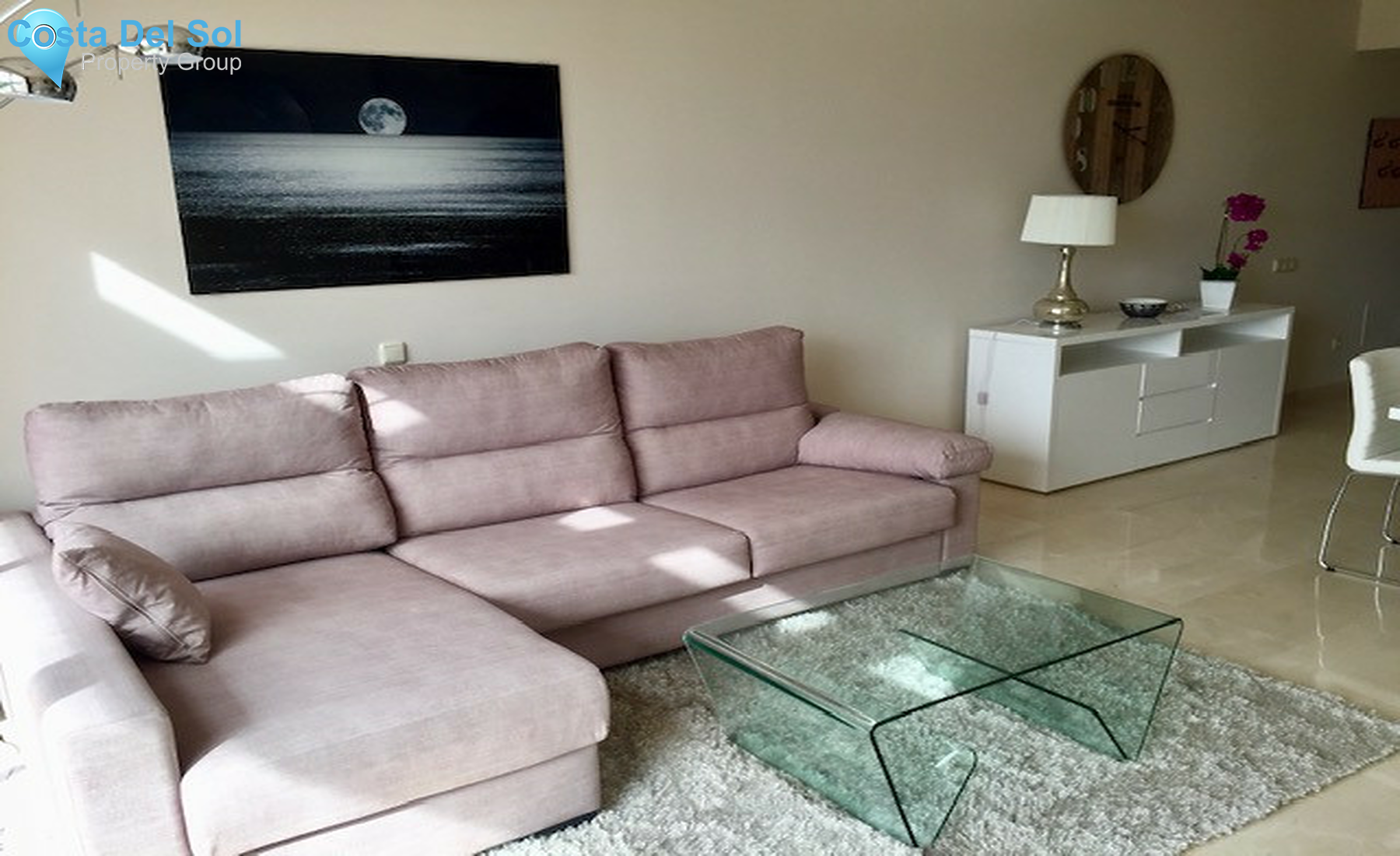 Middle Floor Apartment in Estepona