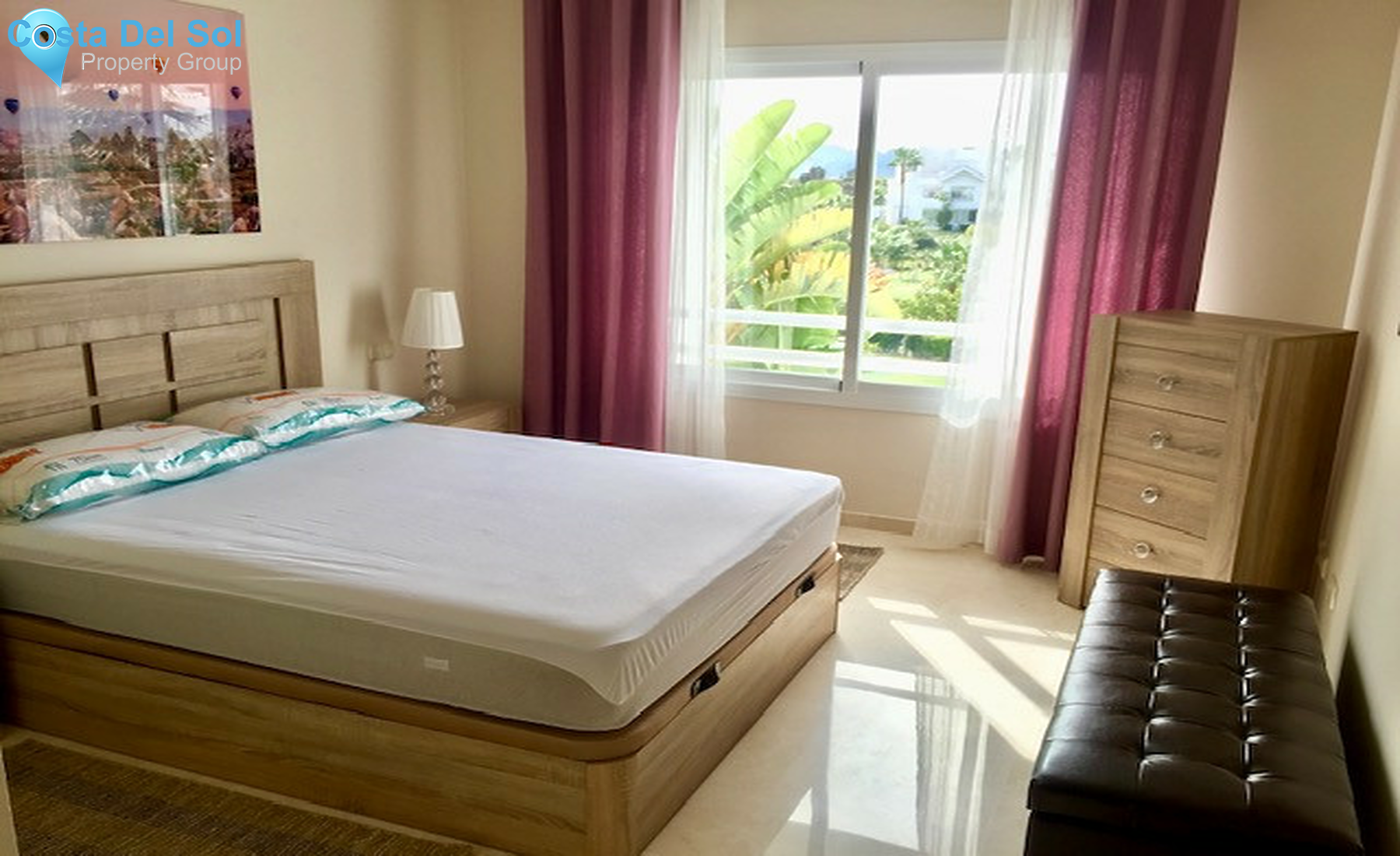 Middle Floor Apartment in Estepona-1385484