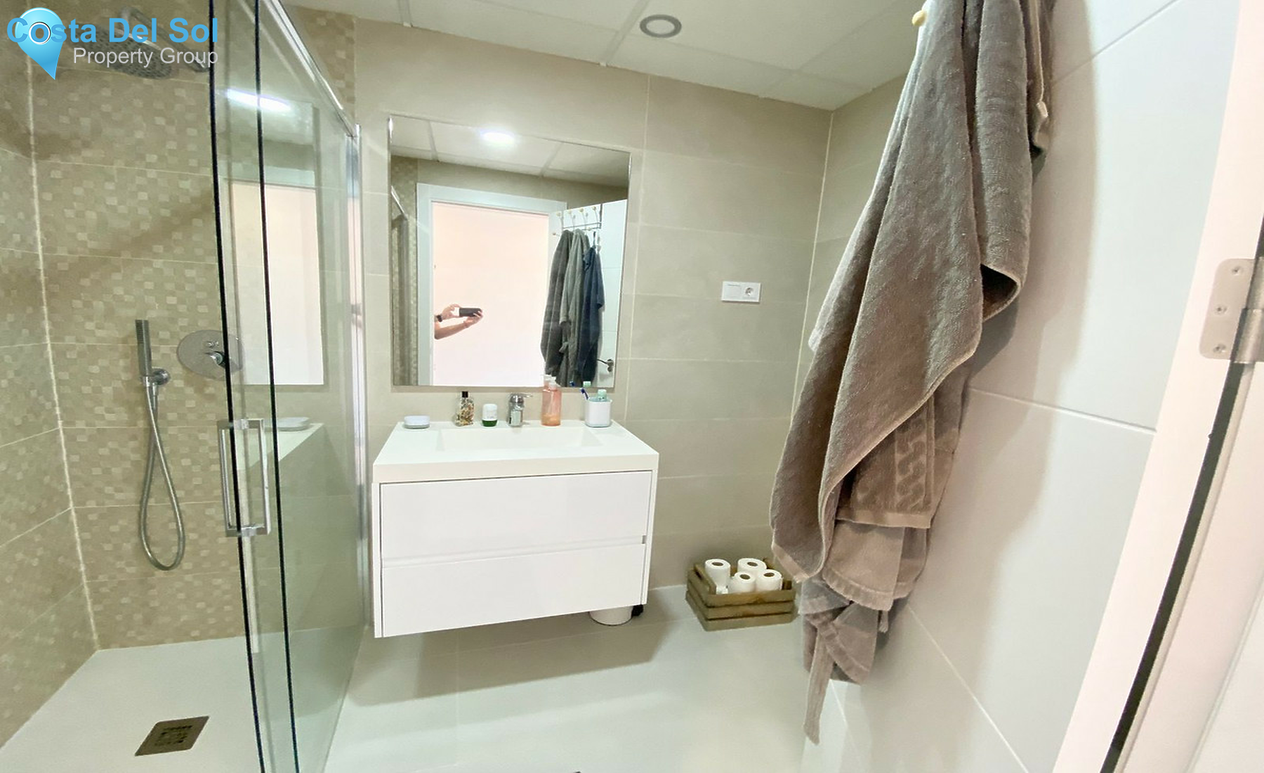 Middle Floor Apartment in Estepona-1404144