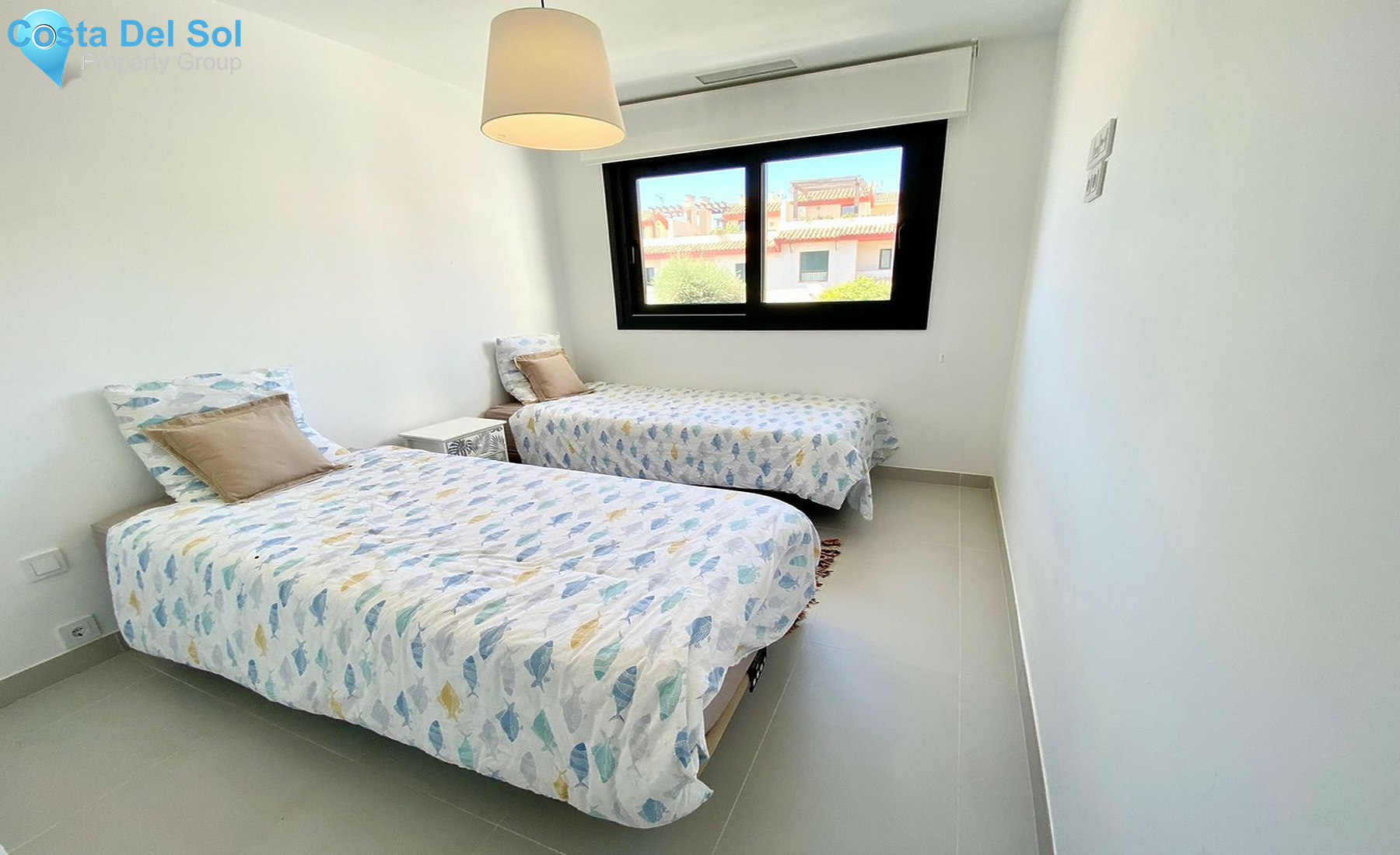 Middle Floor Apartment in Estepona-1404145