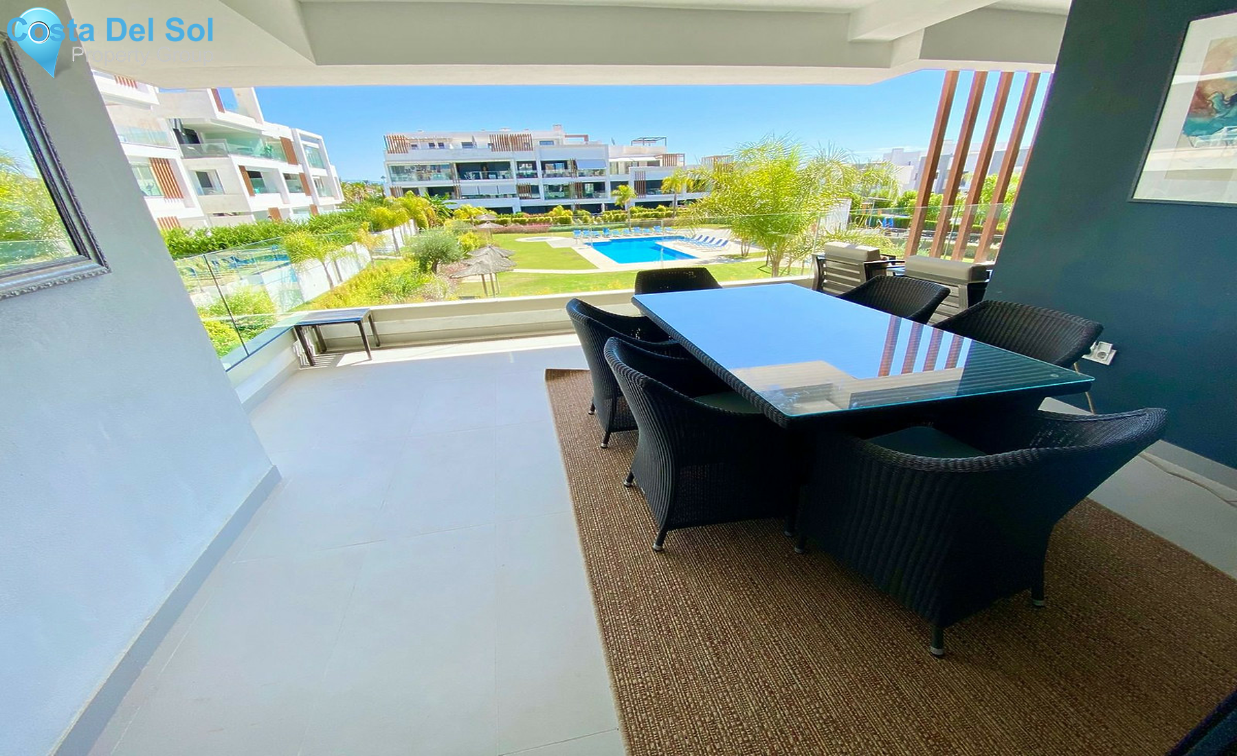 Middle Floor Apartment in Estepona-1404135