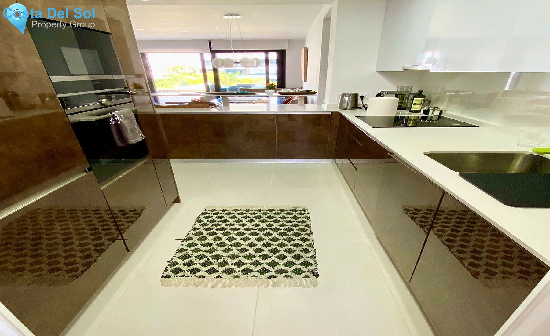 Middle Floor Apartment in Estepona-1404141