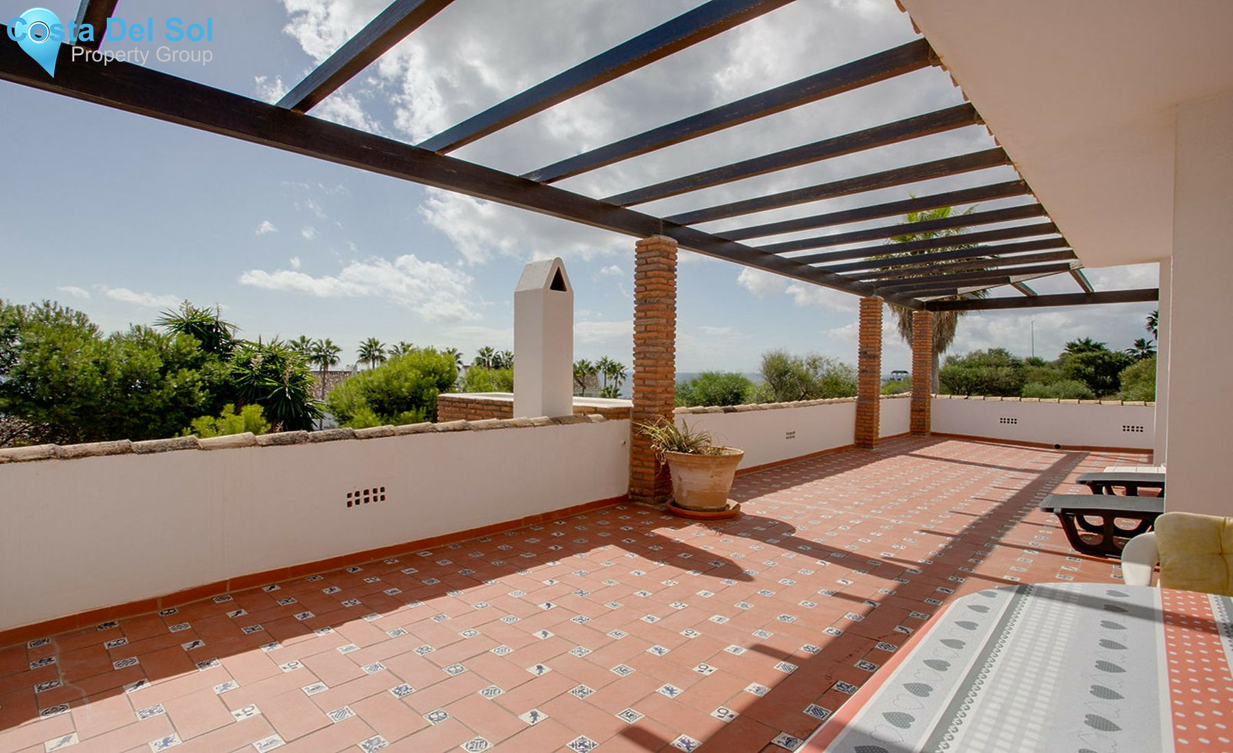 Middle Floor Apartment in Estepona-1405268