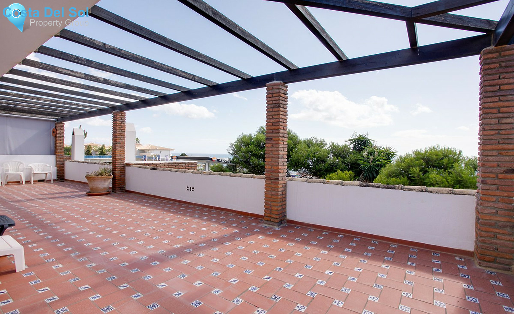 Middle Floor Apartment in Estepona-1405269