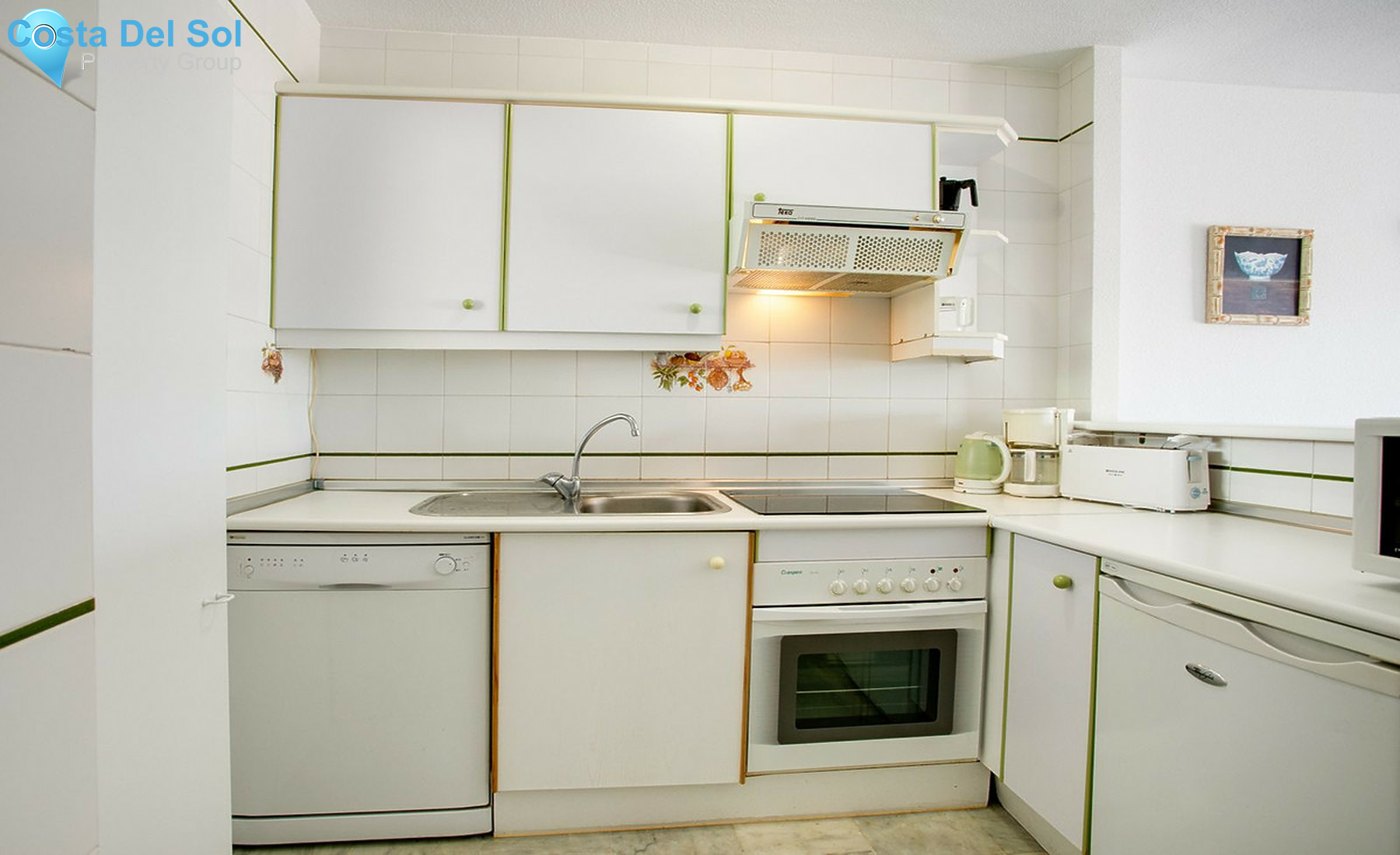 Middle Floor Apartment in Estepona-1405263