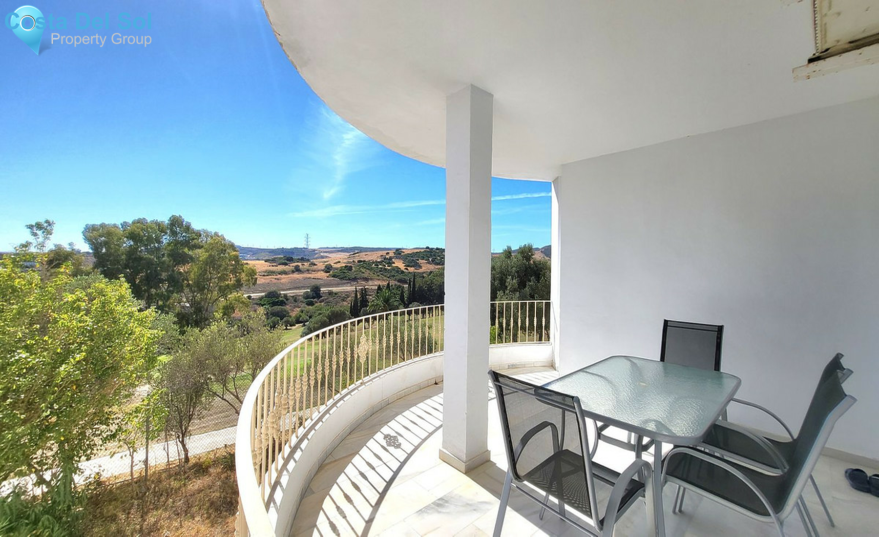 Middle Floor Apartment in Estepona-1406887