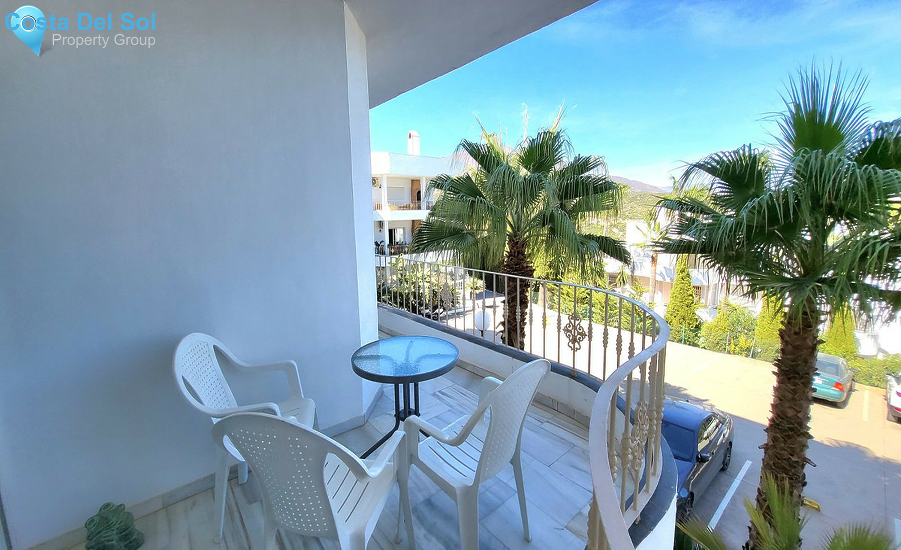 Middle Floor Apartment in Estepona-1406897