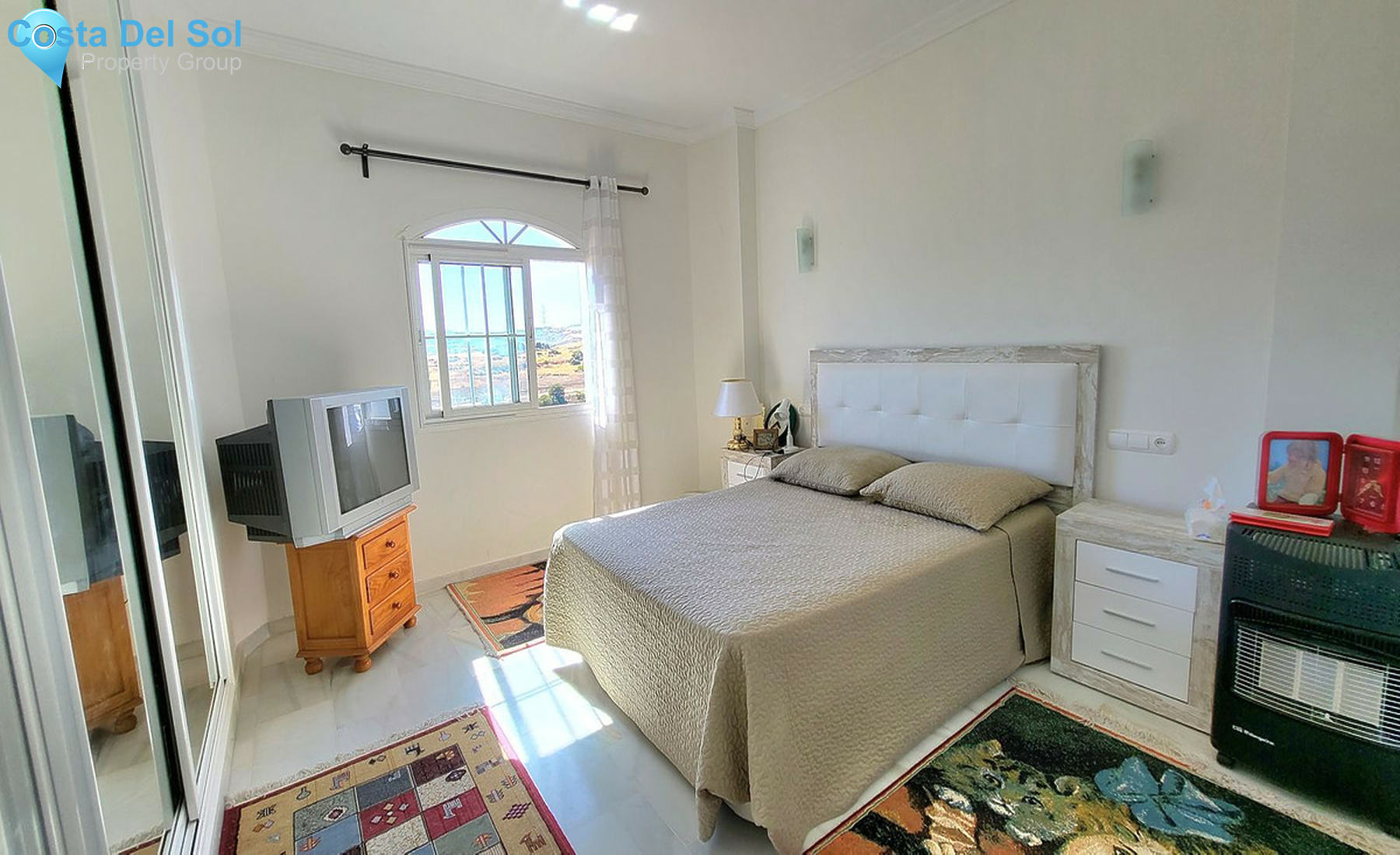 Middle Floor Apartment in Estepona-1406898