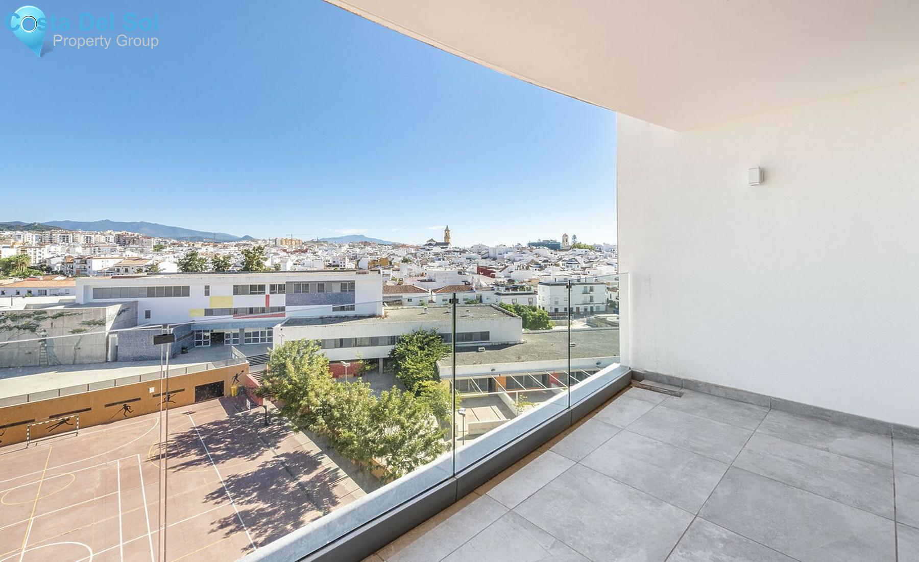 Middle Floor Apartment in Estepona-1407963