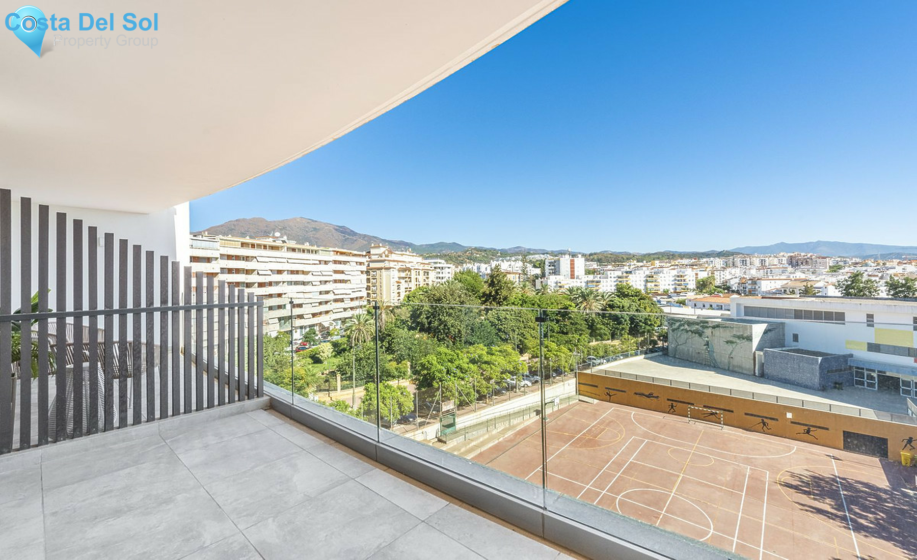 Middle Floor Apartment in Estepona-1407965