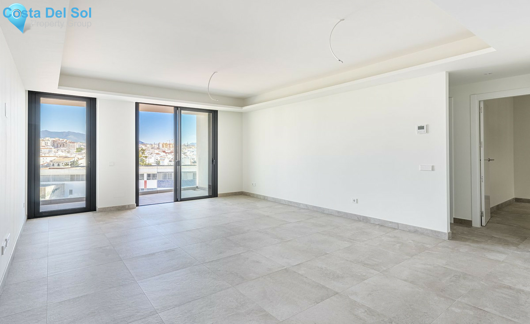 Middle Floor Apartment in Estepona-1407953