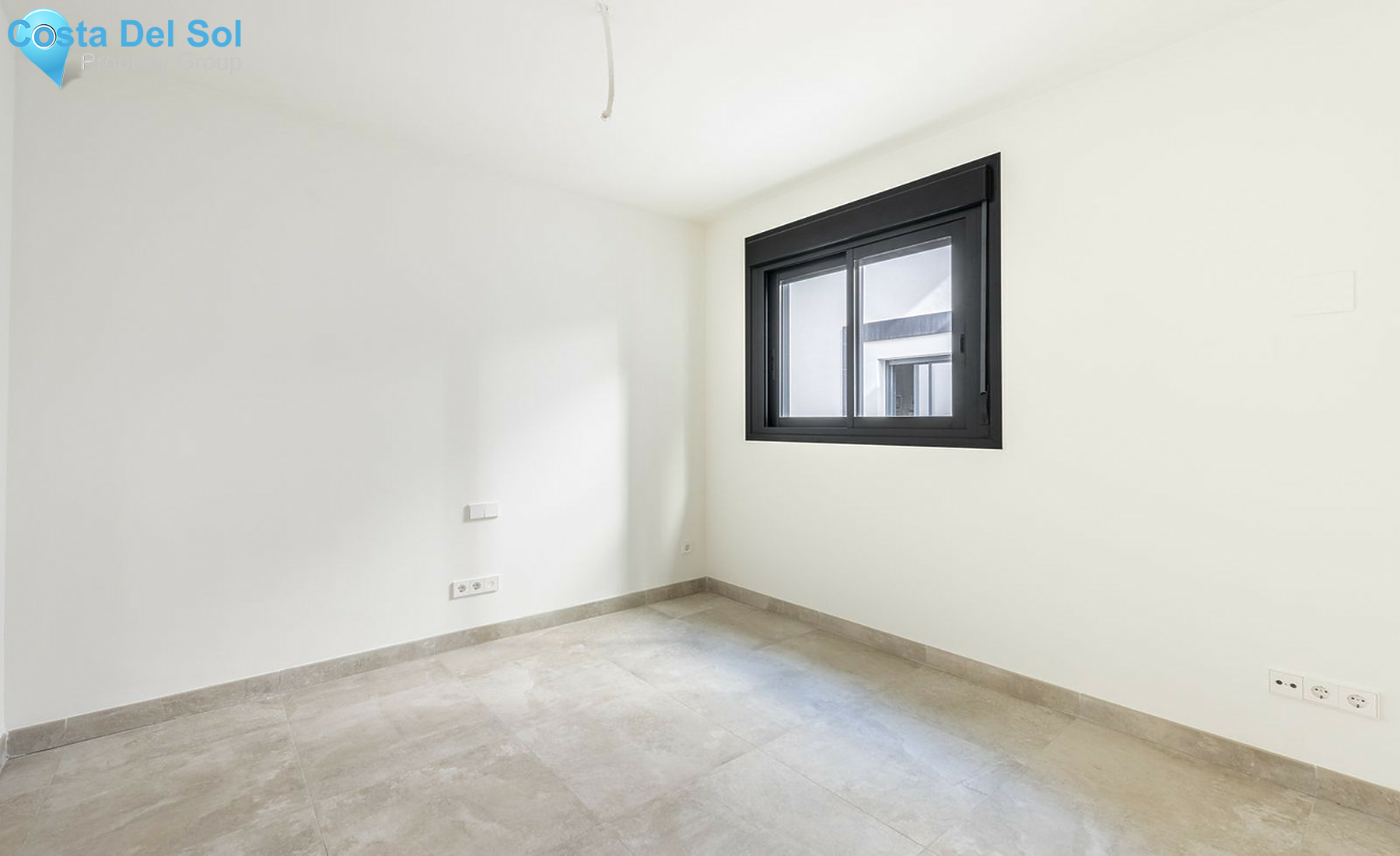 Middle Floor Apartment in Estepona-1407956
