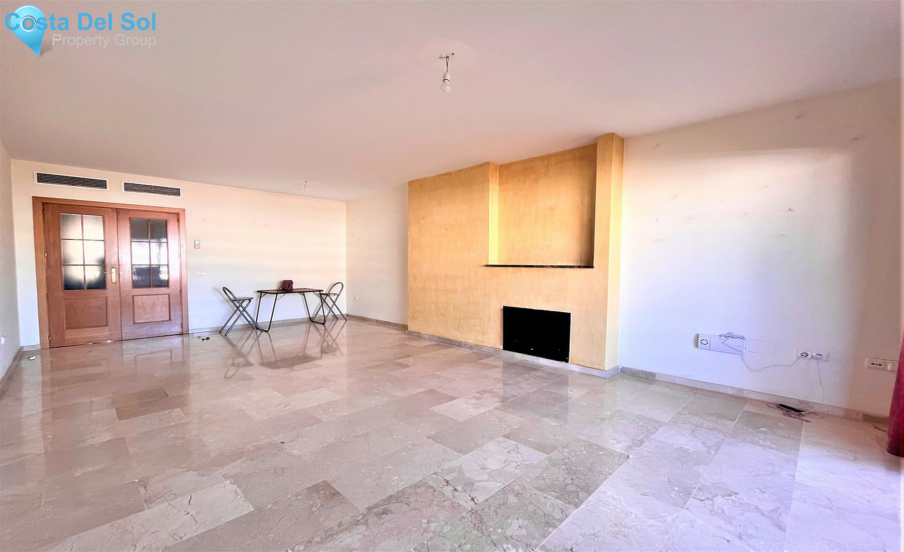 Middle Floor Apartment in Estepona-1410089