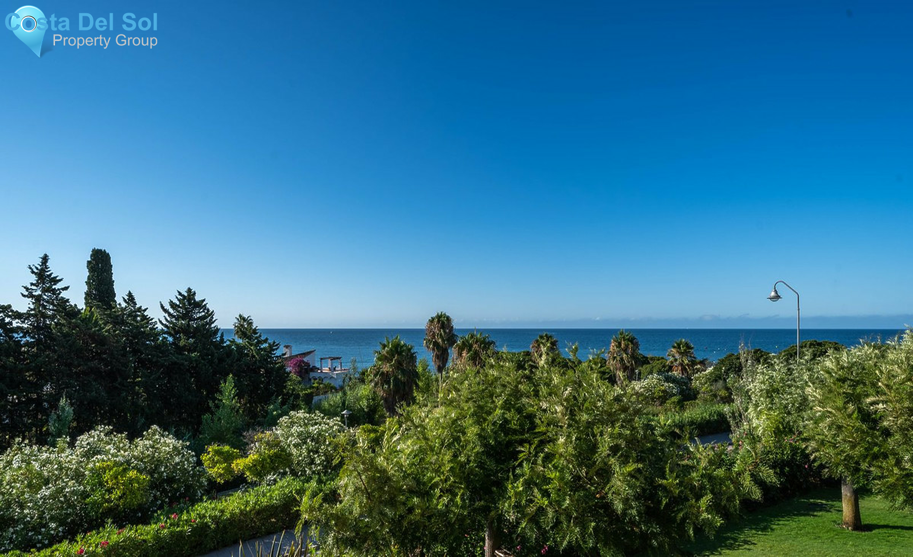 Middle Floor Apartment in Estepona-1410836