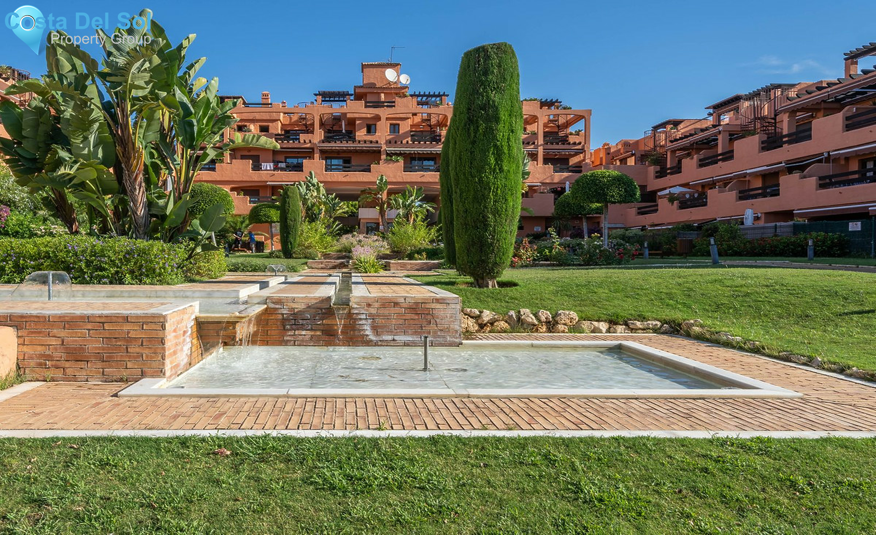 Middle Floor Apartment in Estepona-1410839