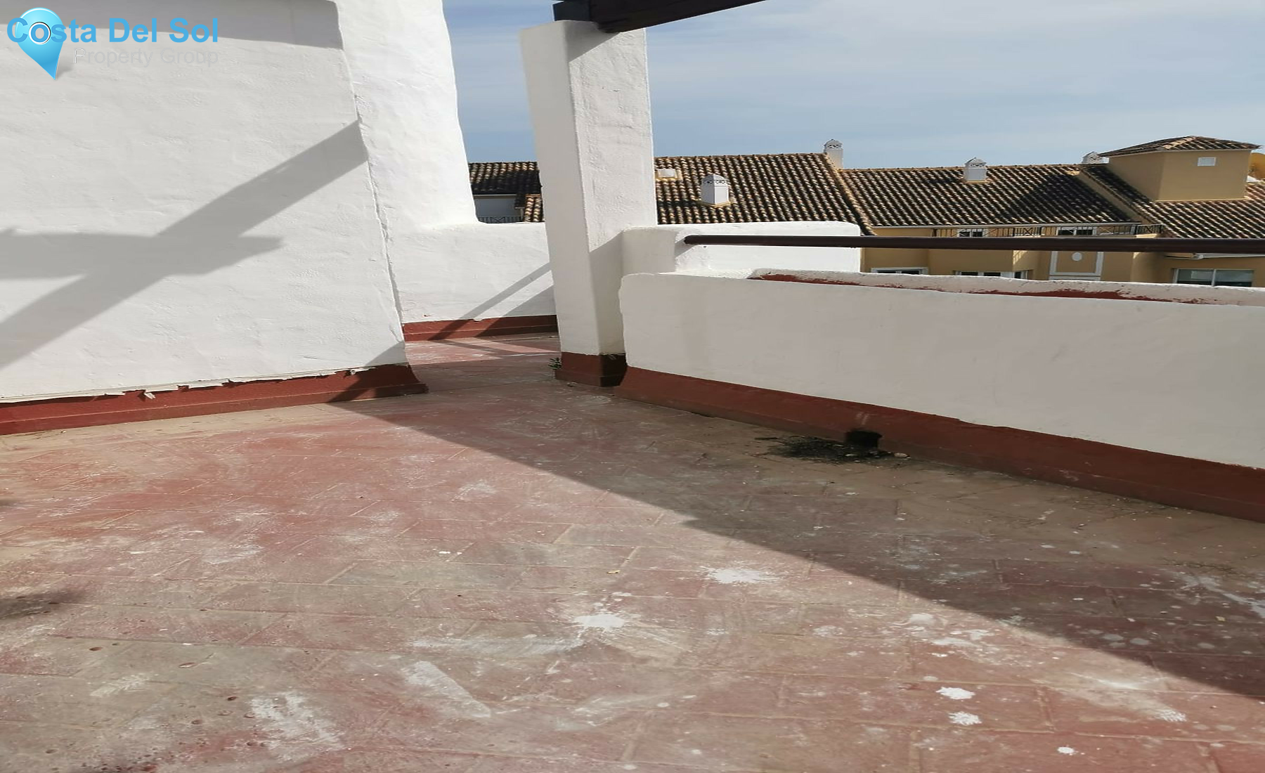 Middle Floor Apartment in Estepona-1411150