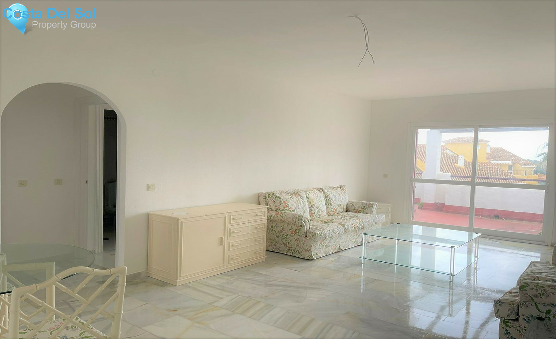Middle Floor Apartment in Estepona-1411151