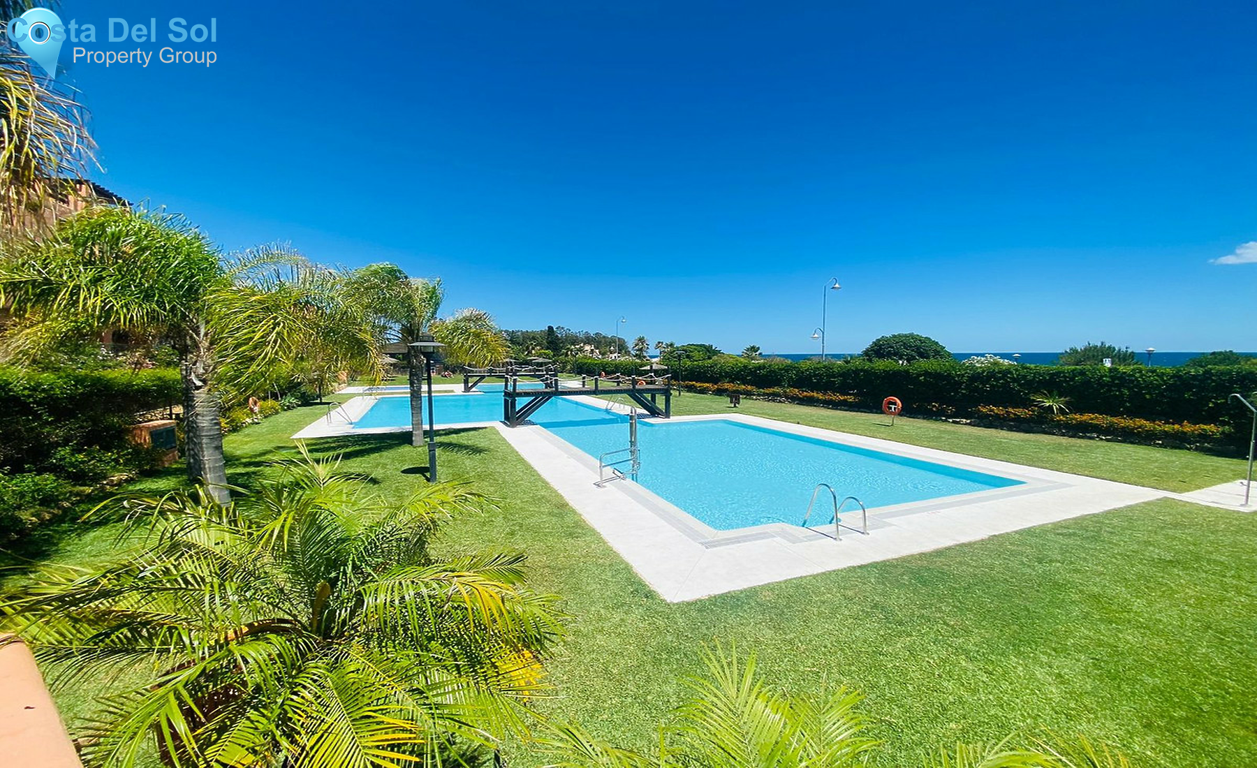 Middle Floor Apartment in Estepona-1412633
