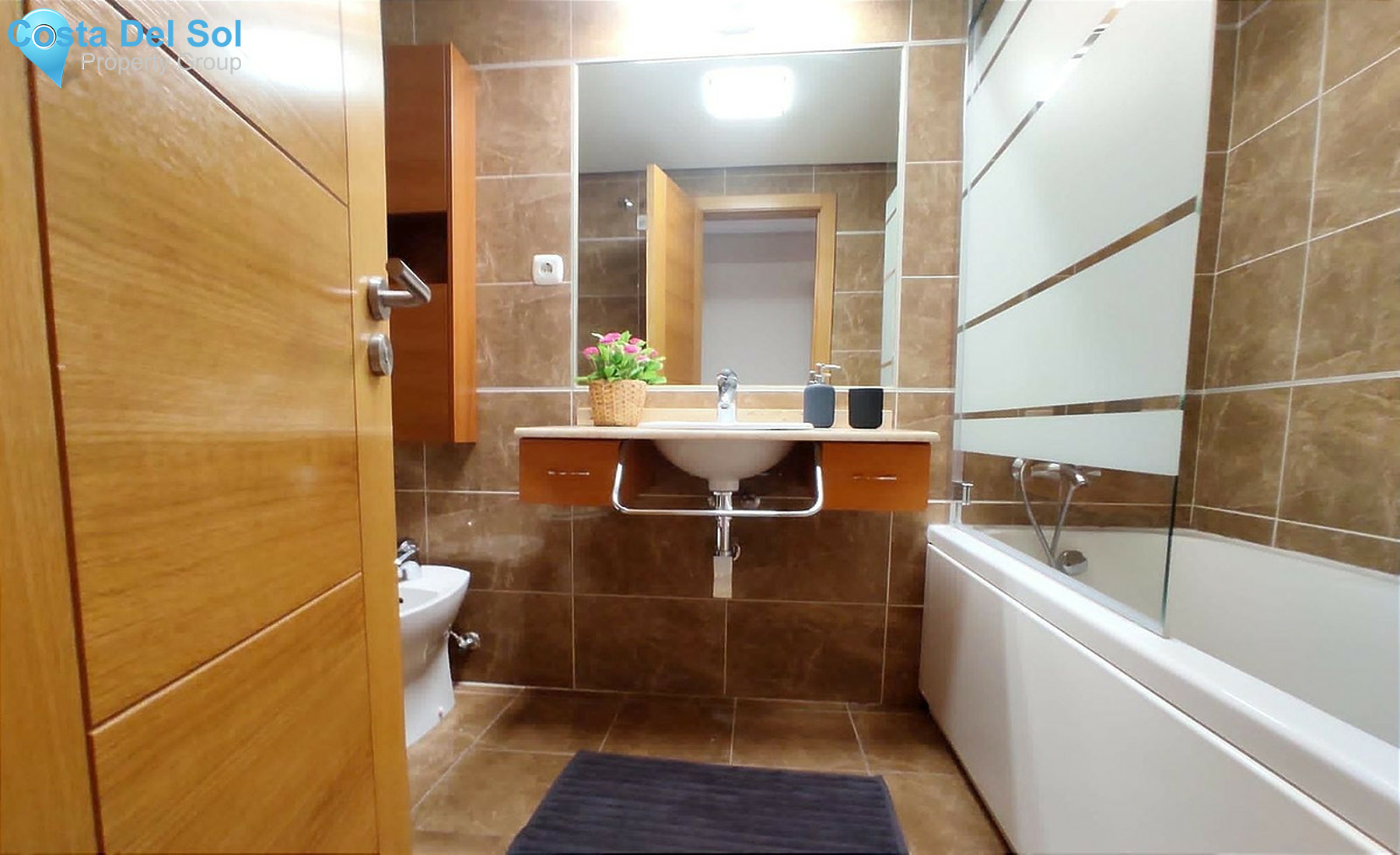 Middle Floor Apartment in Estepona-1412628
