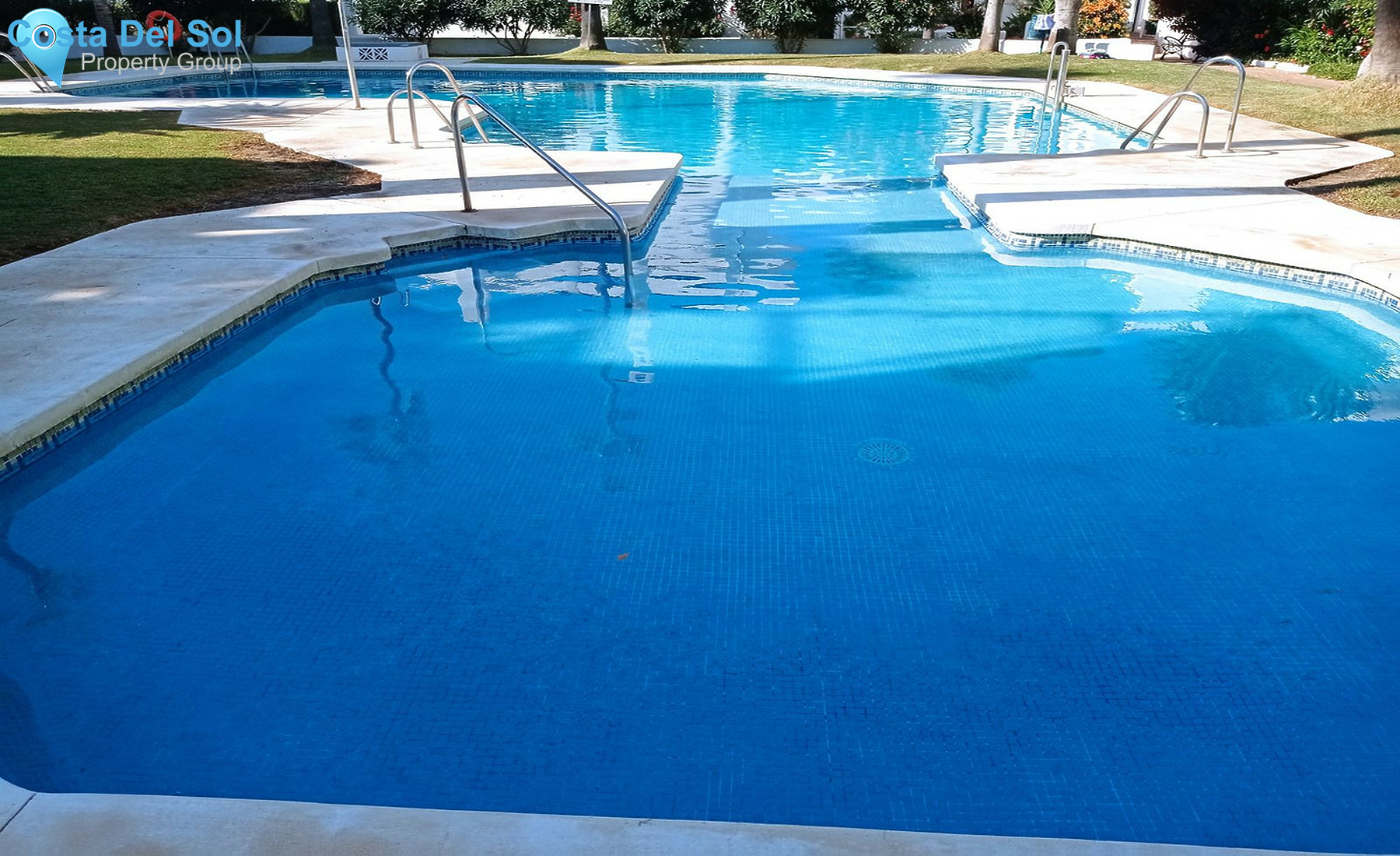 Middle Floor Apartment in Estepona-1414921