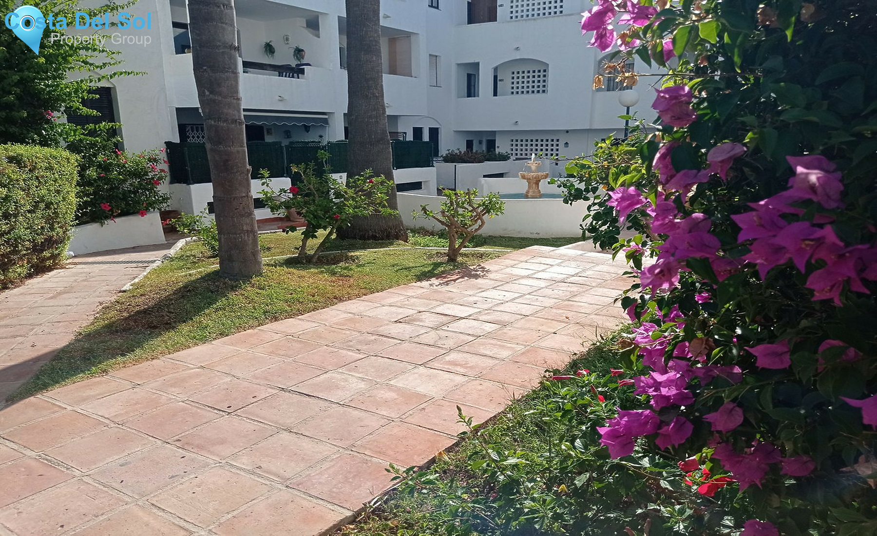 Middle Floor Apartment in Estepona-1414924