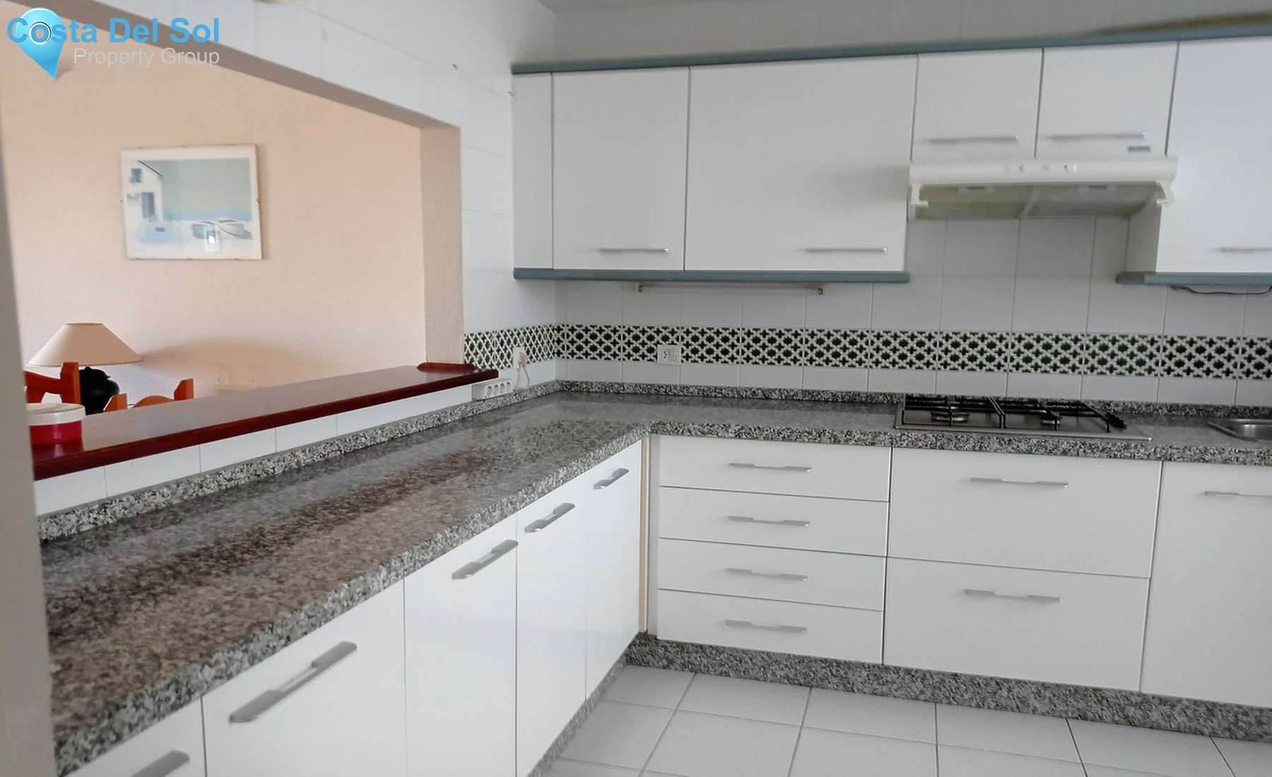 Middle Floor Apartment in Estepona-1414925