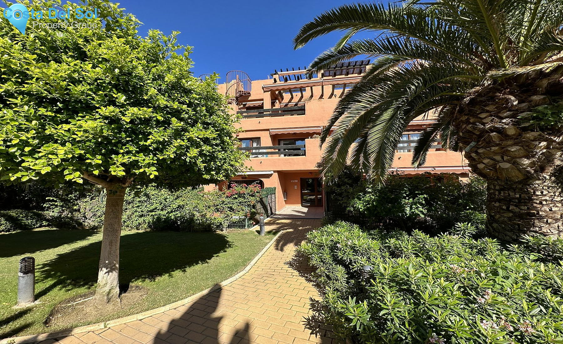 Middle Floor Apartment in Estepona