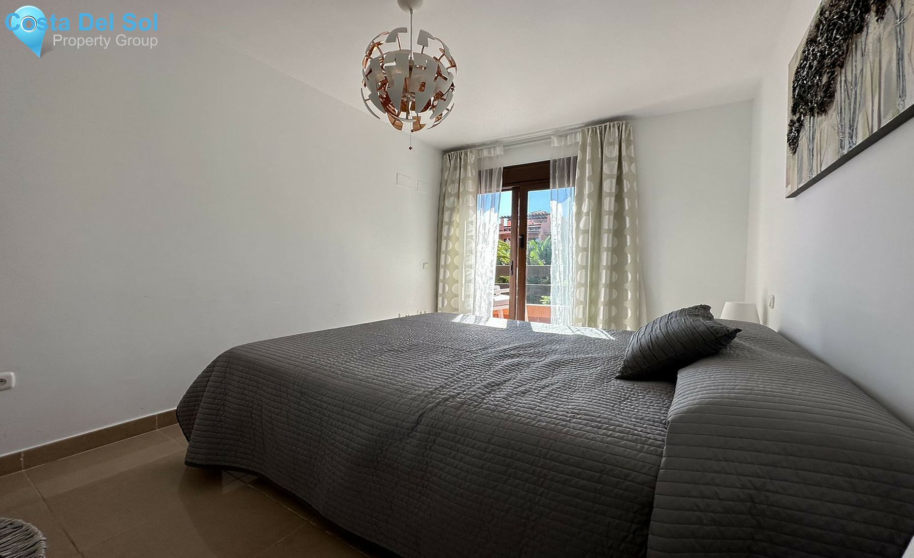 Middle Floor Apartment in Estepona-1434583