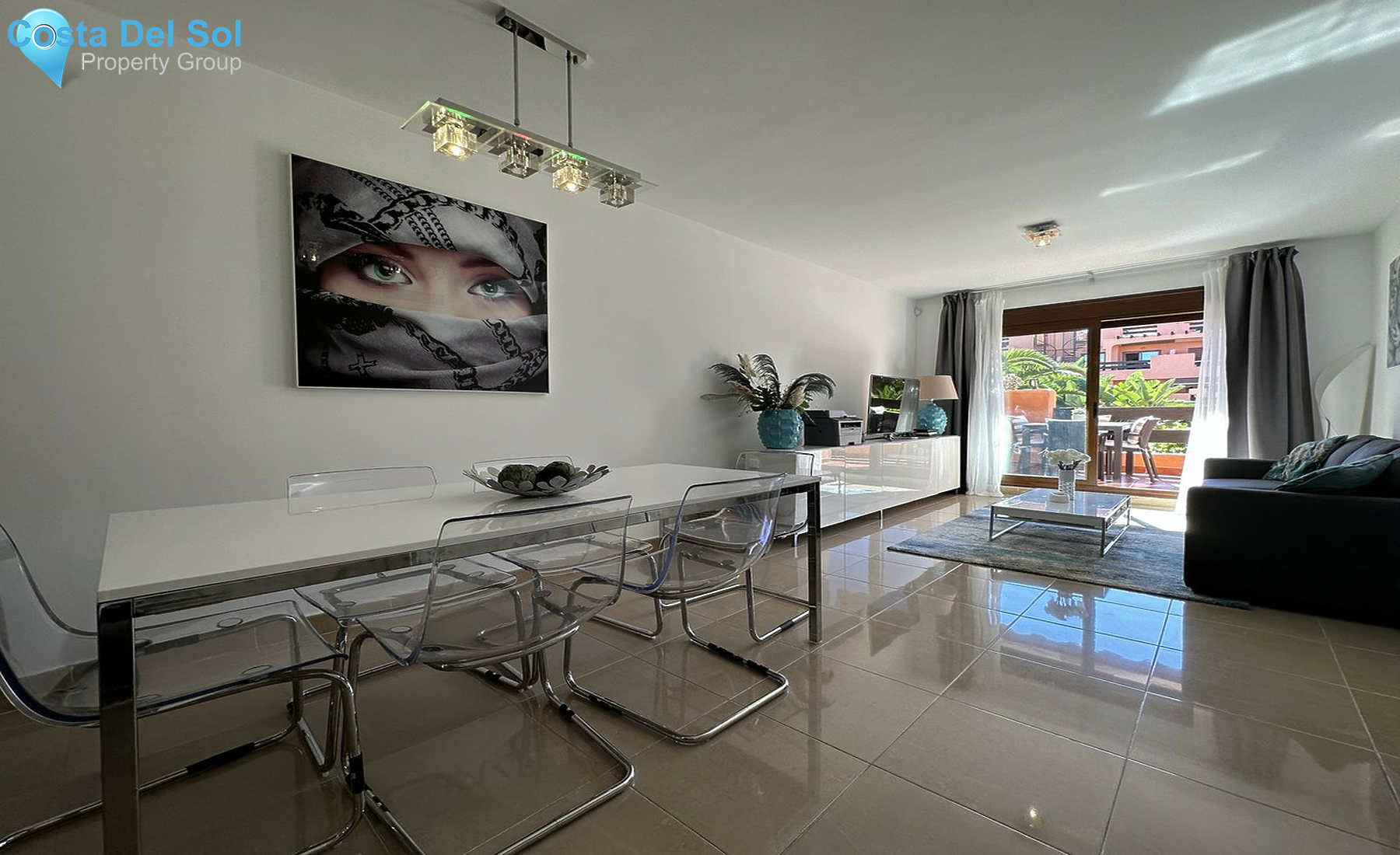 Middle Floor Apartment in Estepona-1434575