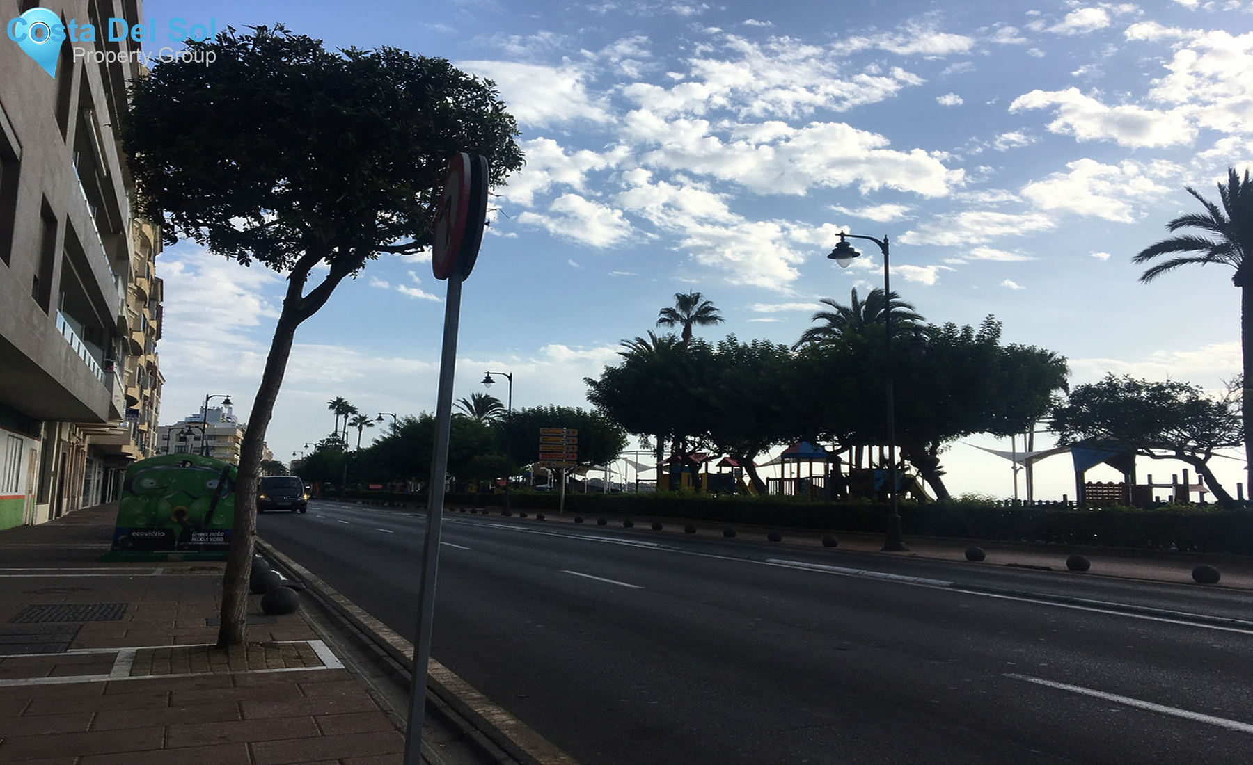 Middle Floor Apartment in Estepona-1450757